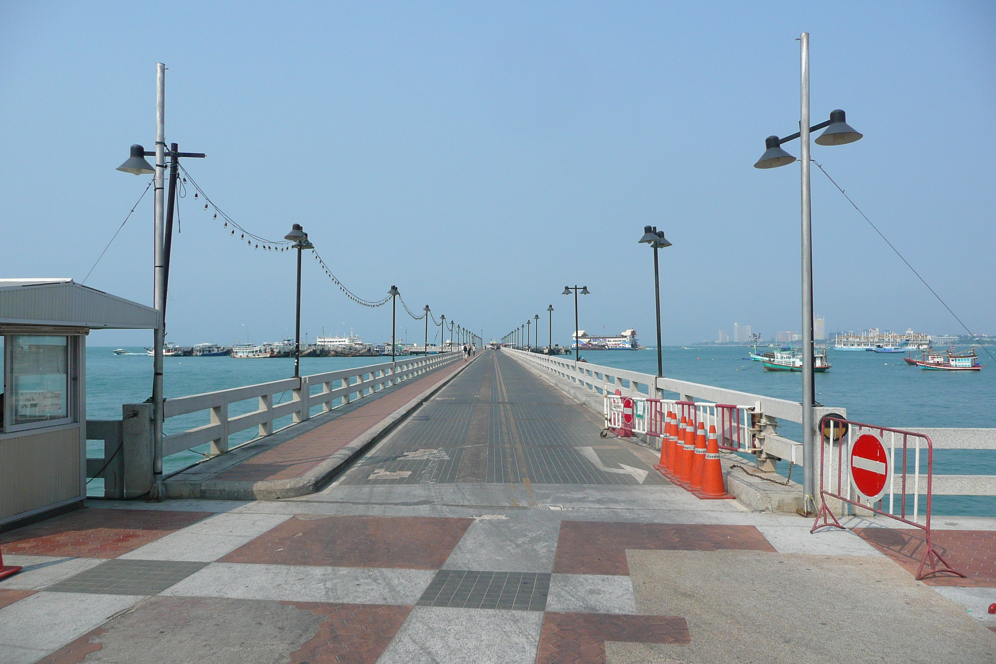 รูปถ่าย ไทย(Thailand) พัทยา(Pattaya) ท่าเรือแหลมบาลีฮาย(Bali Hai) 2008-01 10