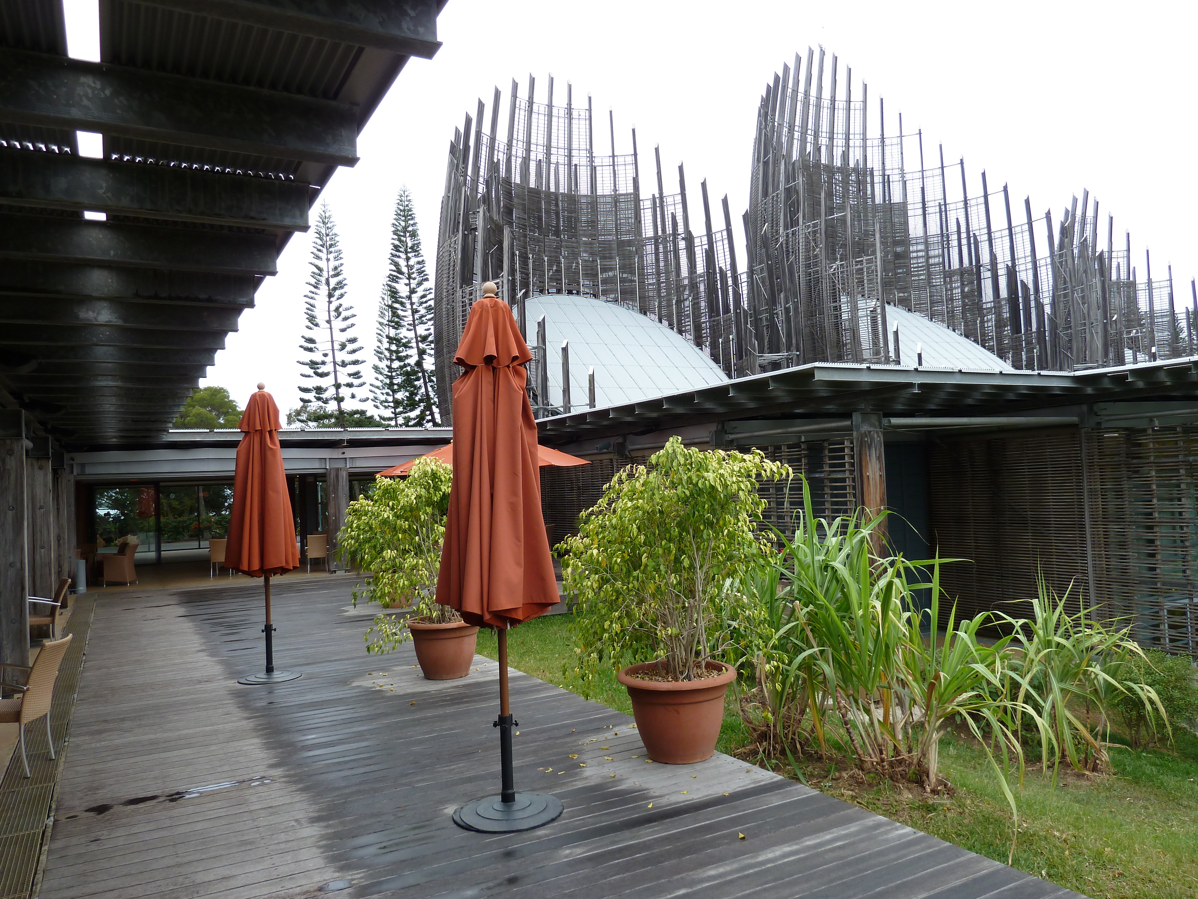 รูปถ่าย นิวแคลิโดเนีย(New Caledonia) ศูนย์วัฒนธรรมฌีบาอู(Tjibaou Cultural Centre) 2010-05 25