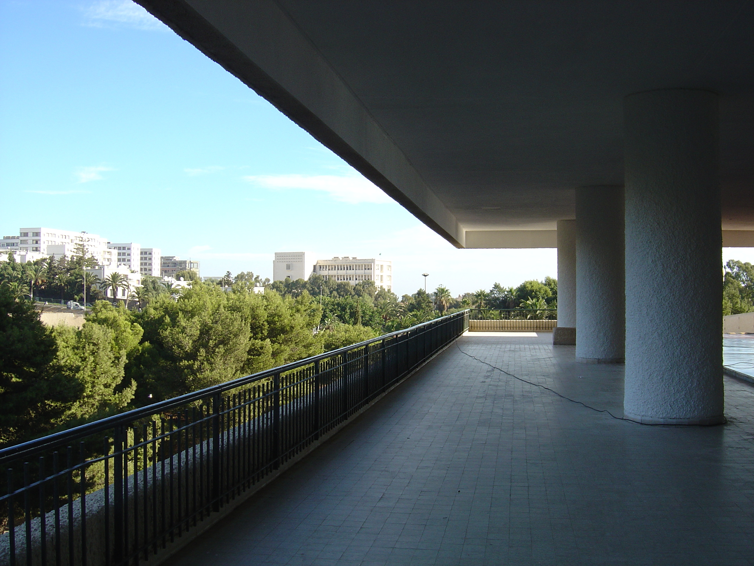 รูปถ่าย แอลจีเรีย(Algeria) แอลเจียร์(Algiers) โรงแรมเอลโอราสซี(El Aurassi Hotel) 2004-09 27