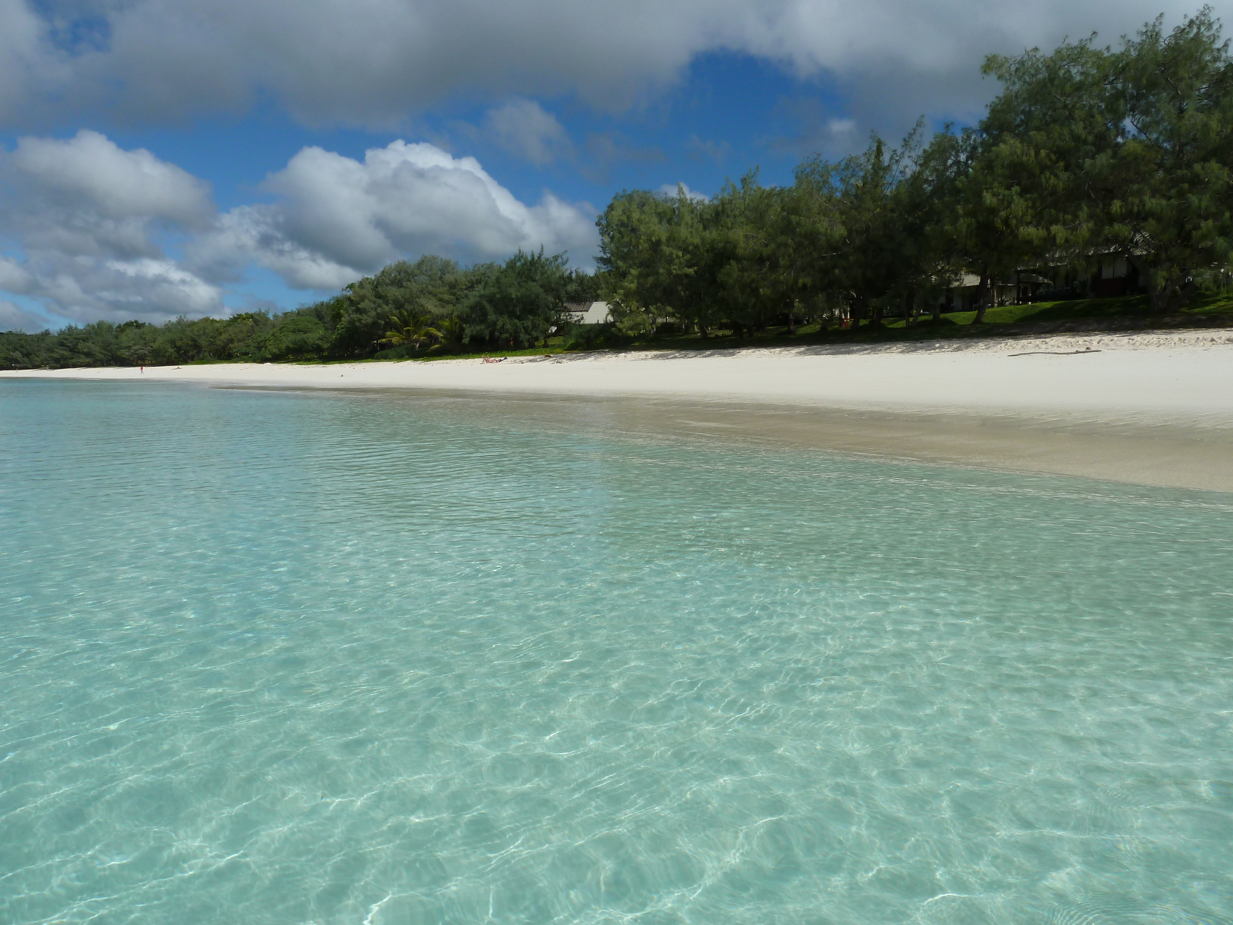 รูปถ่าย นิวแคลิโดเนีย(New Caledonia) เกาะลีฟู(Lifou) อ่าวชาโตบรีย็อง(Chateaubriand Bay) 2010-05 72