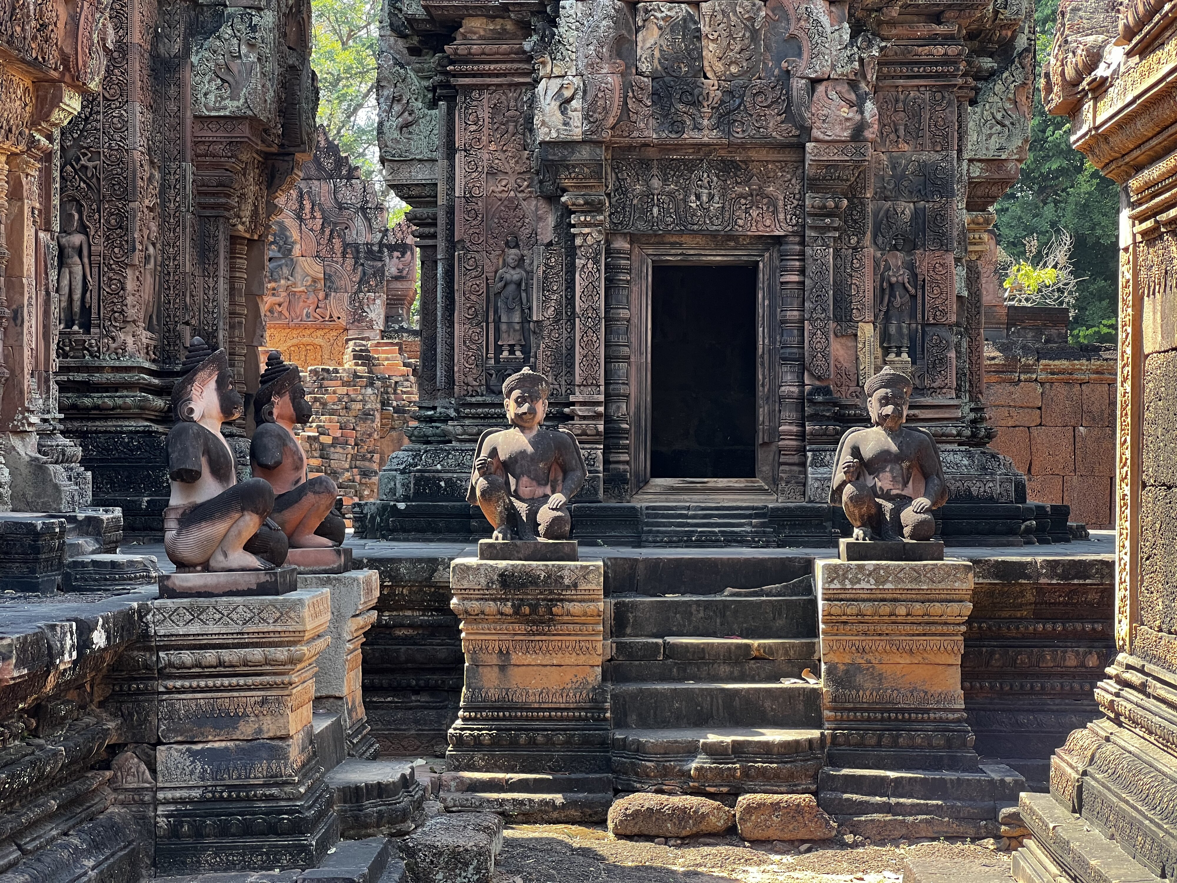 รูปถ่าย กัมพูชา(Cambodia) เสียมราฐ(Siem Reap) ปราสาทบันทายศรี(Banteay Srei) 2023-01 29