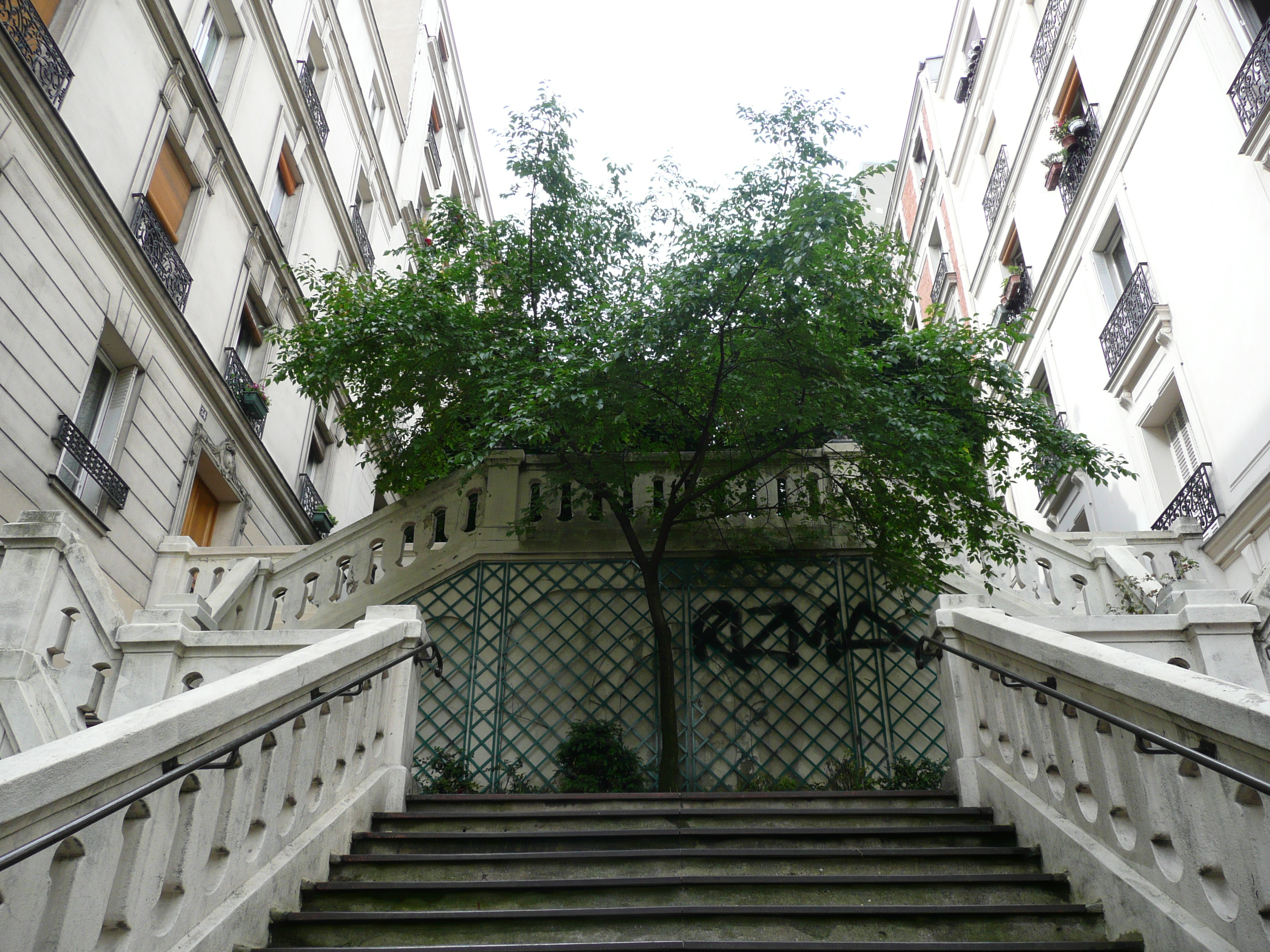 รูปถ่าย ฝรั่งเศส(France) ปารีส(Paris) มังท์มาร์เทรอ(Montmartre) 2007-06 145