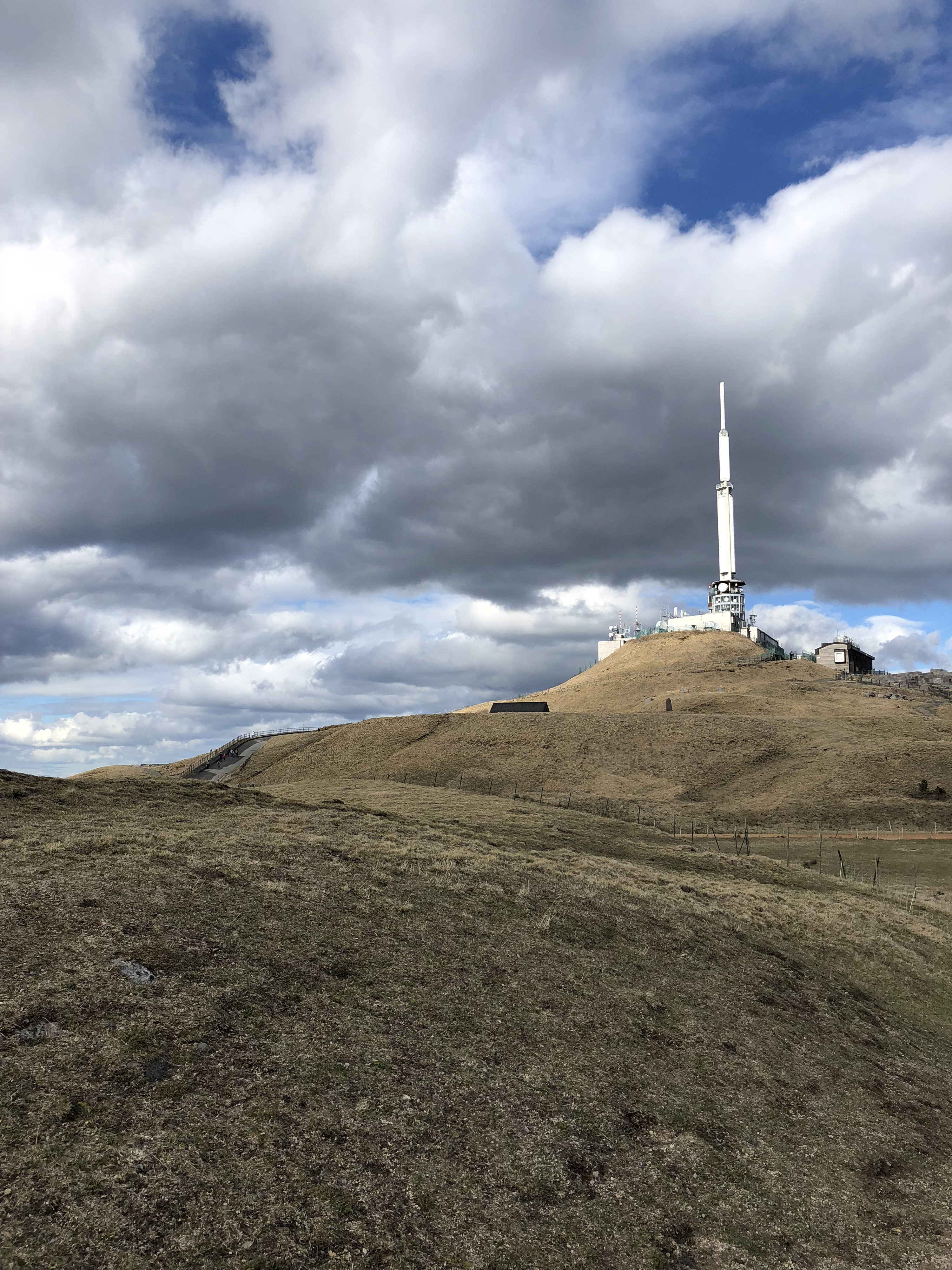 รูปถ่าย ฝรั่งเศส(France) ภูเขาปุย-เดอ-โดม(Puy de Dome) 2018-04 4