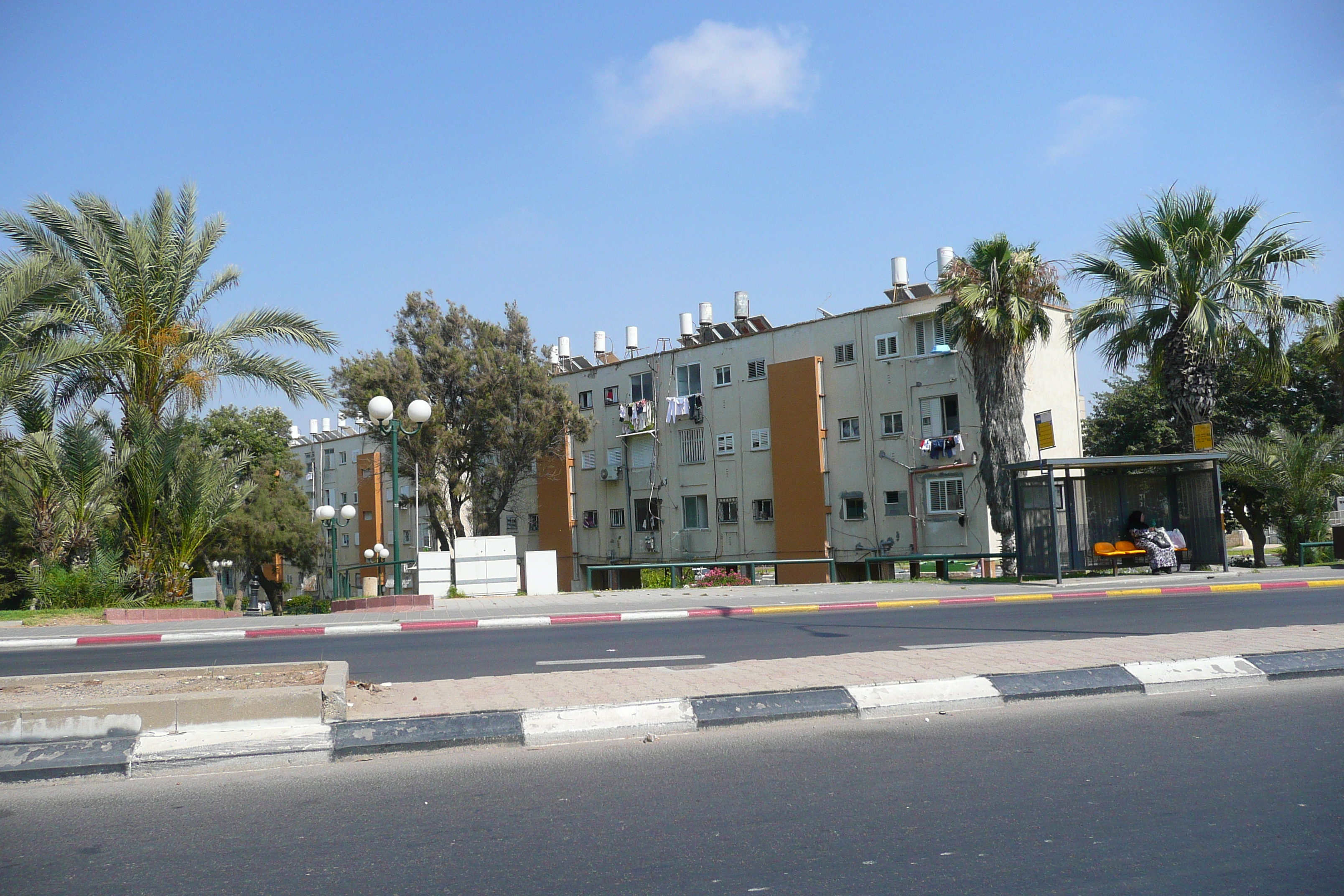 รูปถ่าย อิสราเอล(Israel) เทลอาวีฟ(Tel Aviv) ถนนเยเฟต(Yefet Street) 2007-06 6