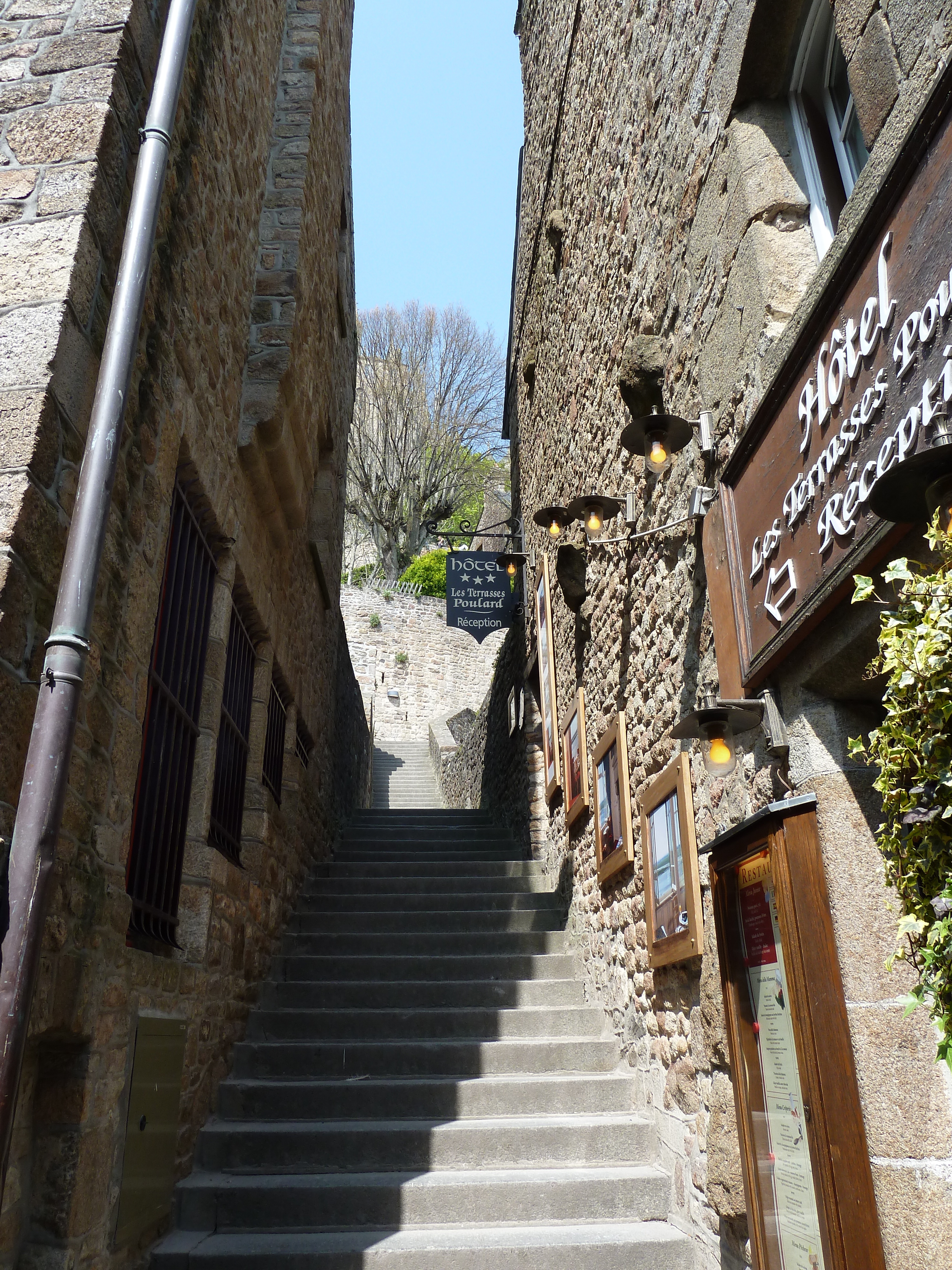 รูปถ่าย ฝรั่งเศส(France) มงแซ็งมีแชล(Mont St Michel) หมู่บ้านมงแซ็งมีแชล(Mont St Michel Village) 2010-04 29