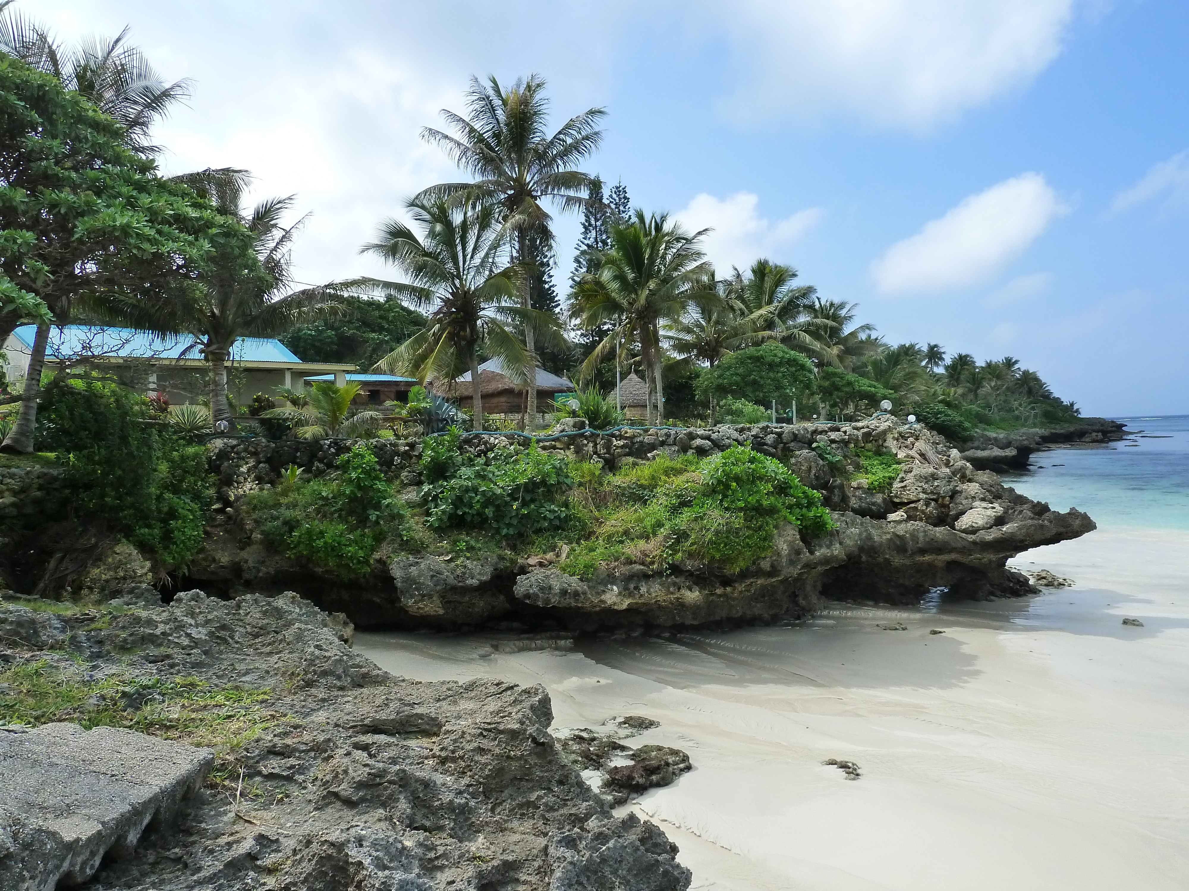 รูปถ่าย นิวแคลิโดเนีย(New Caledonia) เกาะลีฟู(Lifou) ลูเอซิลลา(Luecilla) 2010-05 11