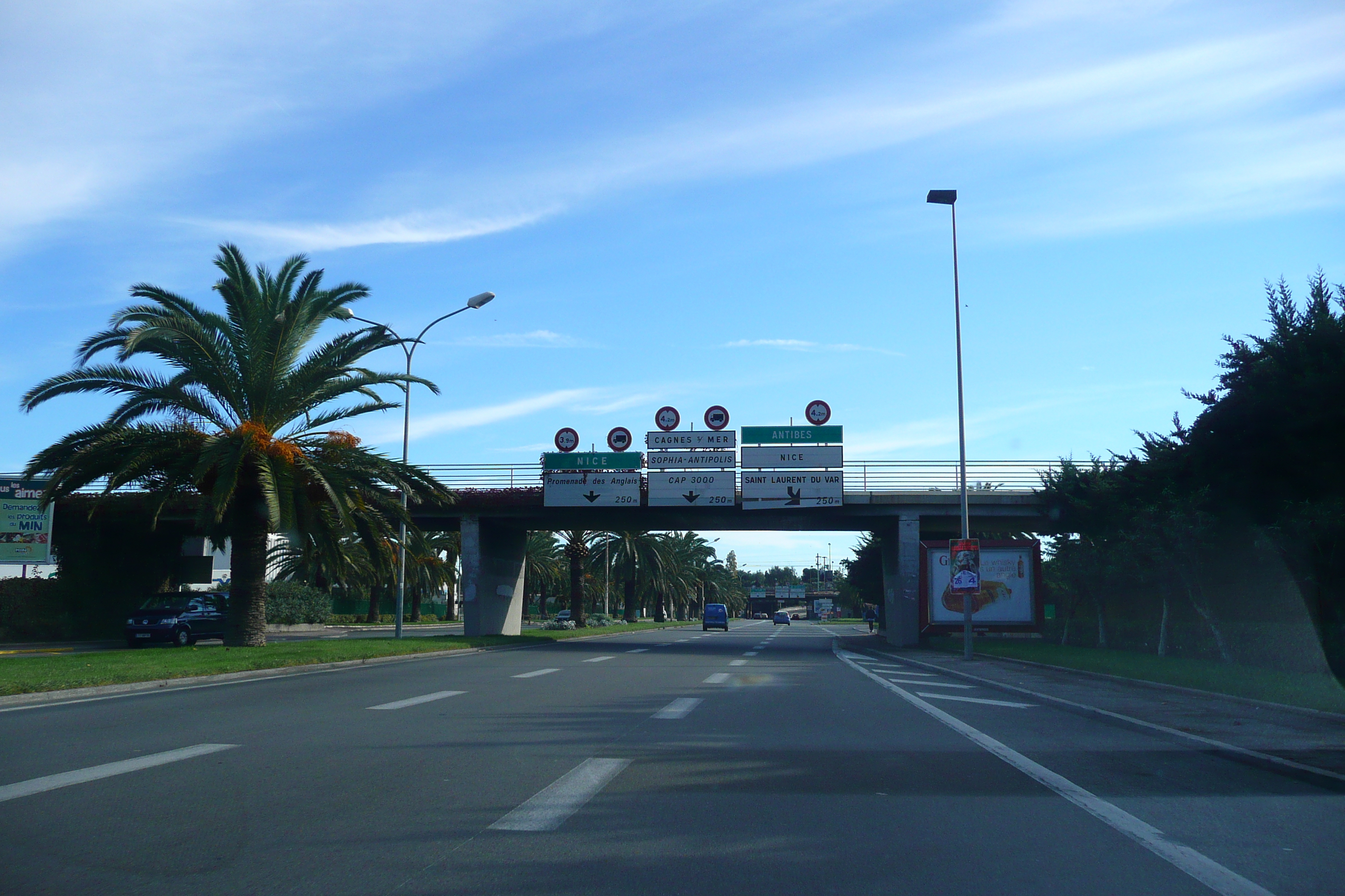 รูปถ่าย ฝรั่งเศส(France) เฟรนช์ริวิเอรา(French Riviera) ถนนจากคาญ-ซูร์-แมร์ไปนีซ(Cagnes sur Mer to Nice road) 2007-10 45
