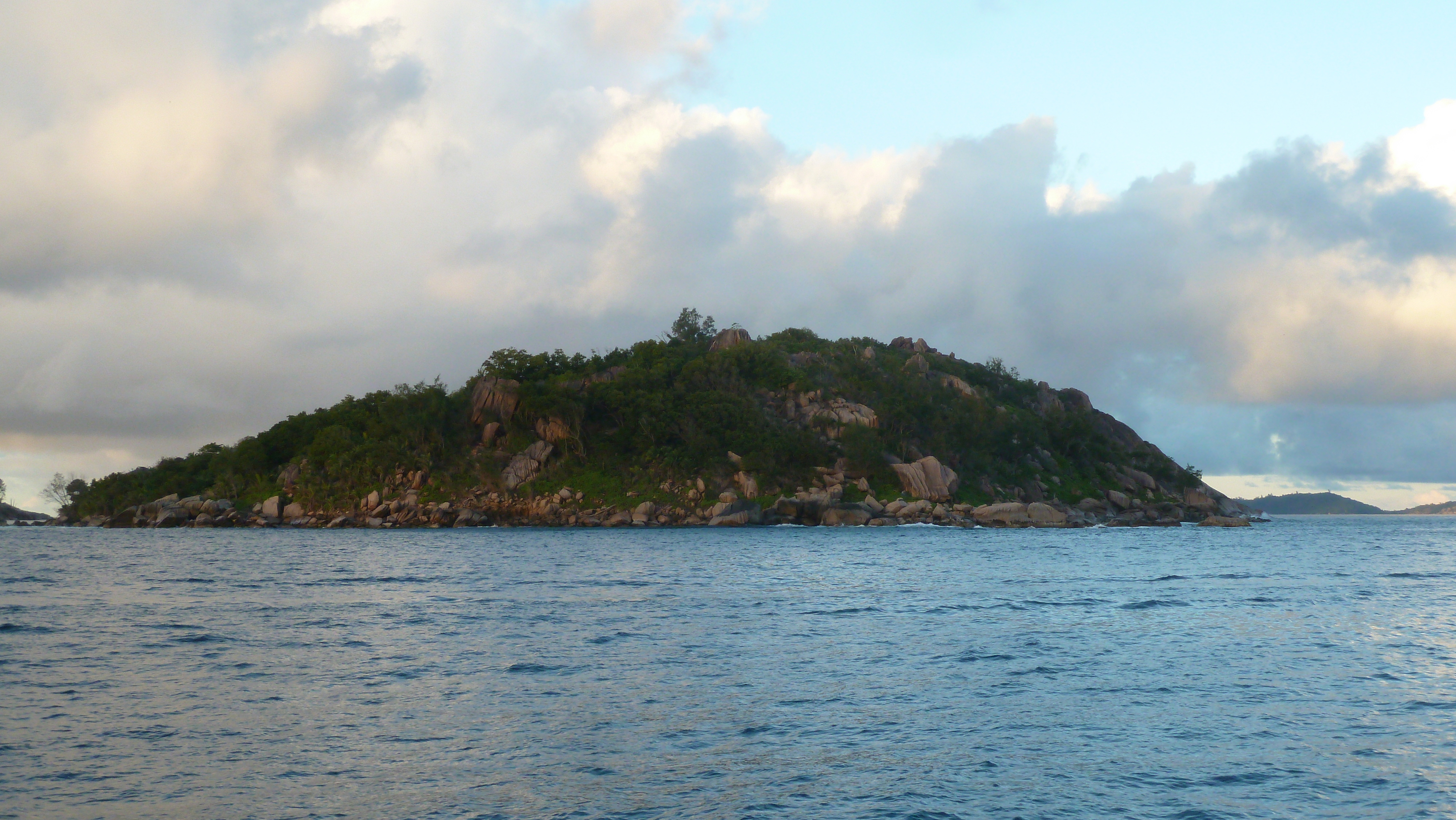 รูปถ่าย เซเชลส์(Seychelles) เกาะปราลิน(Praslin) 2011-10 198