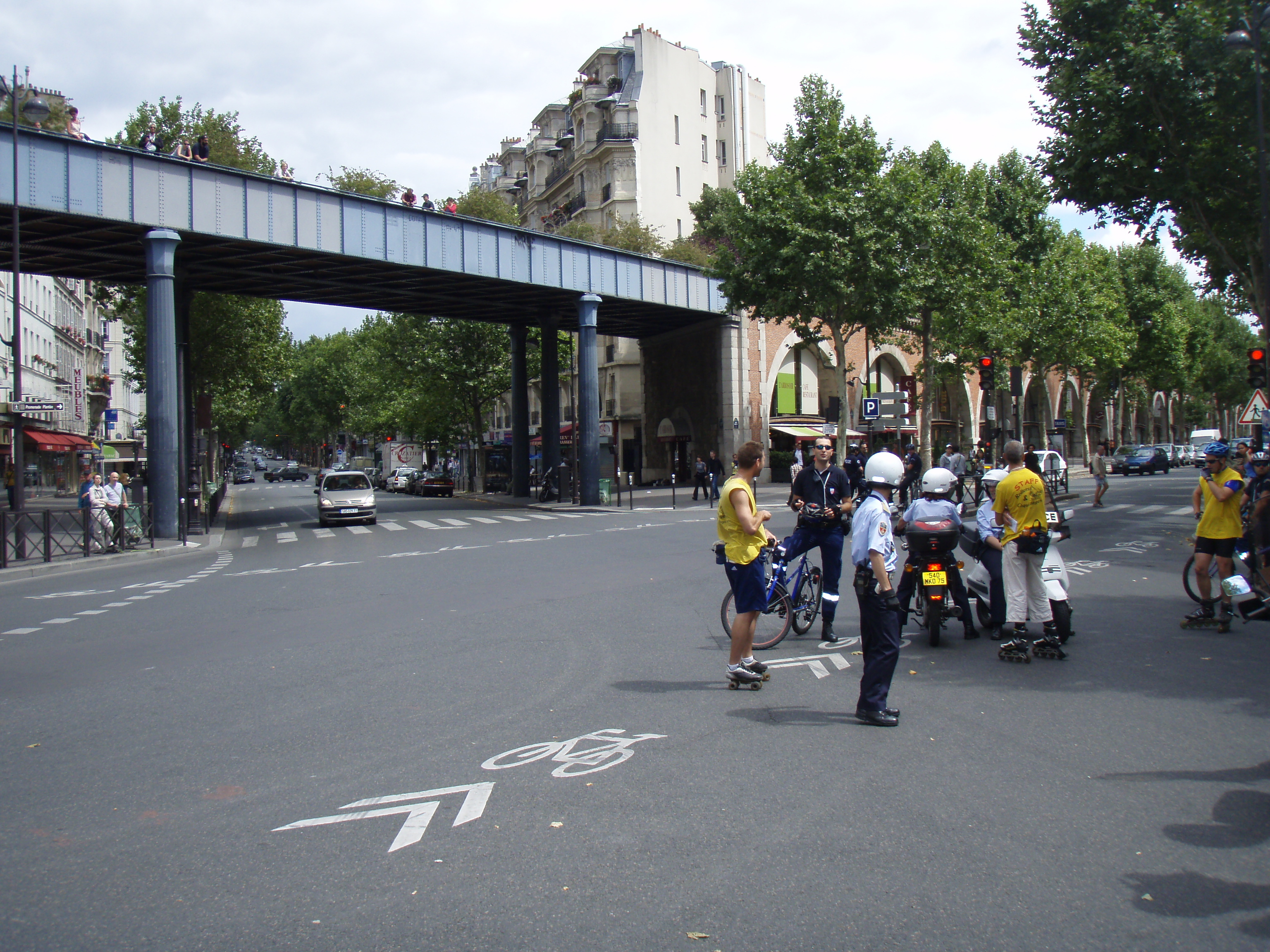 รูปถ่าย ฝรั่งเศส(France) ปารีส(Paris) เล่นสเก็ตในปารีส(Randonnee Roller et Coquillages) 2007-07 25