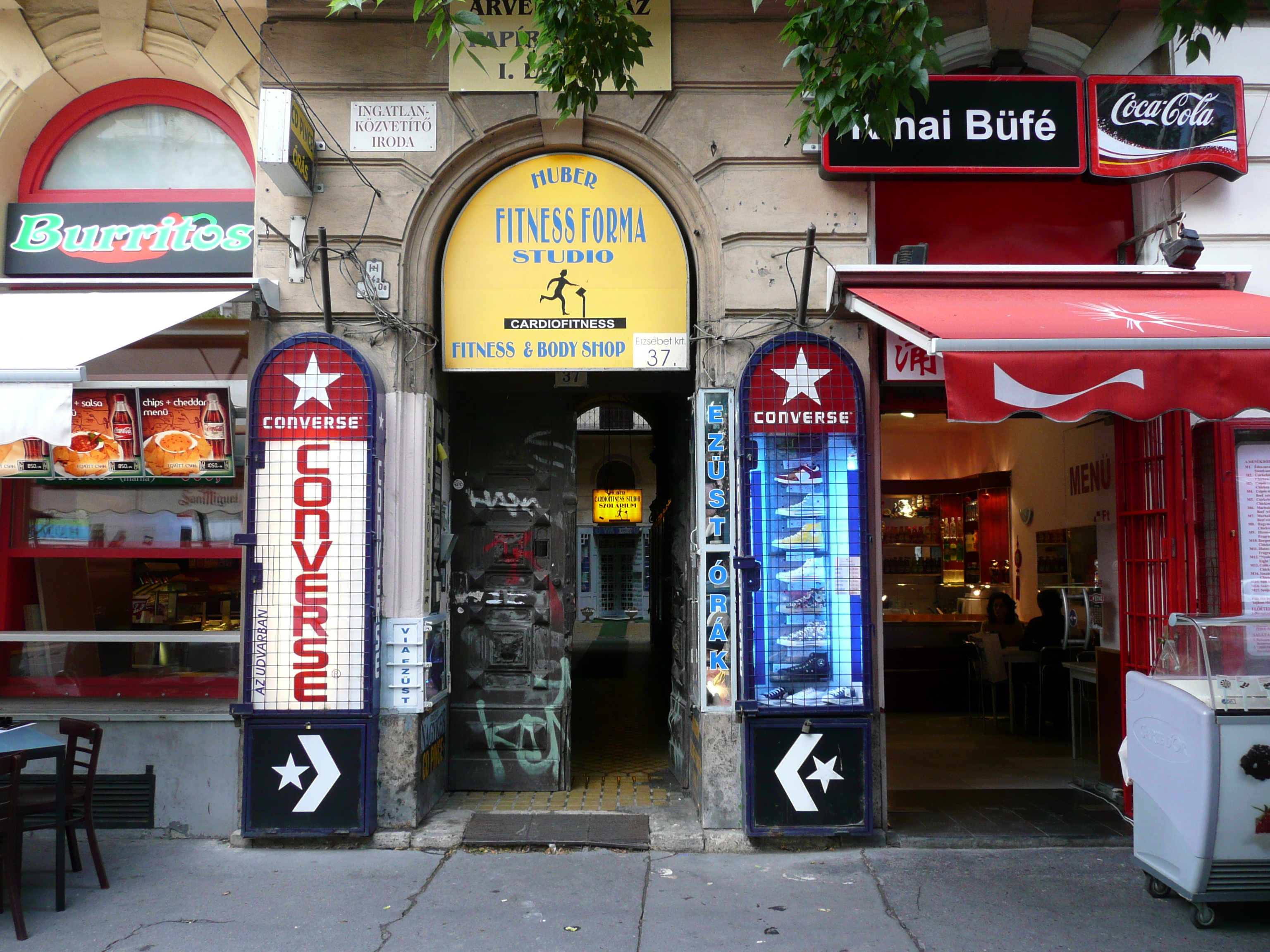 รูปถ่าย ฮังการี(Hungary) บูดาเปสต์(Budapest) ใจกลางบูดาเปสต์(Central Budapest) 2007-06 209
