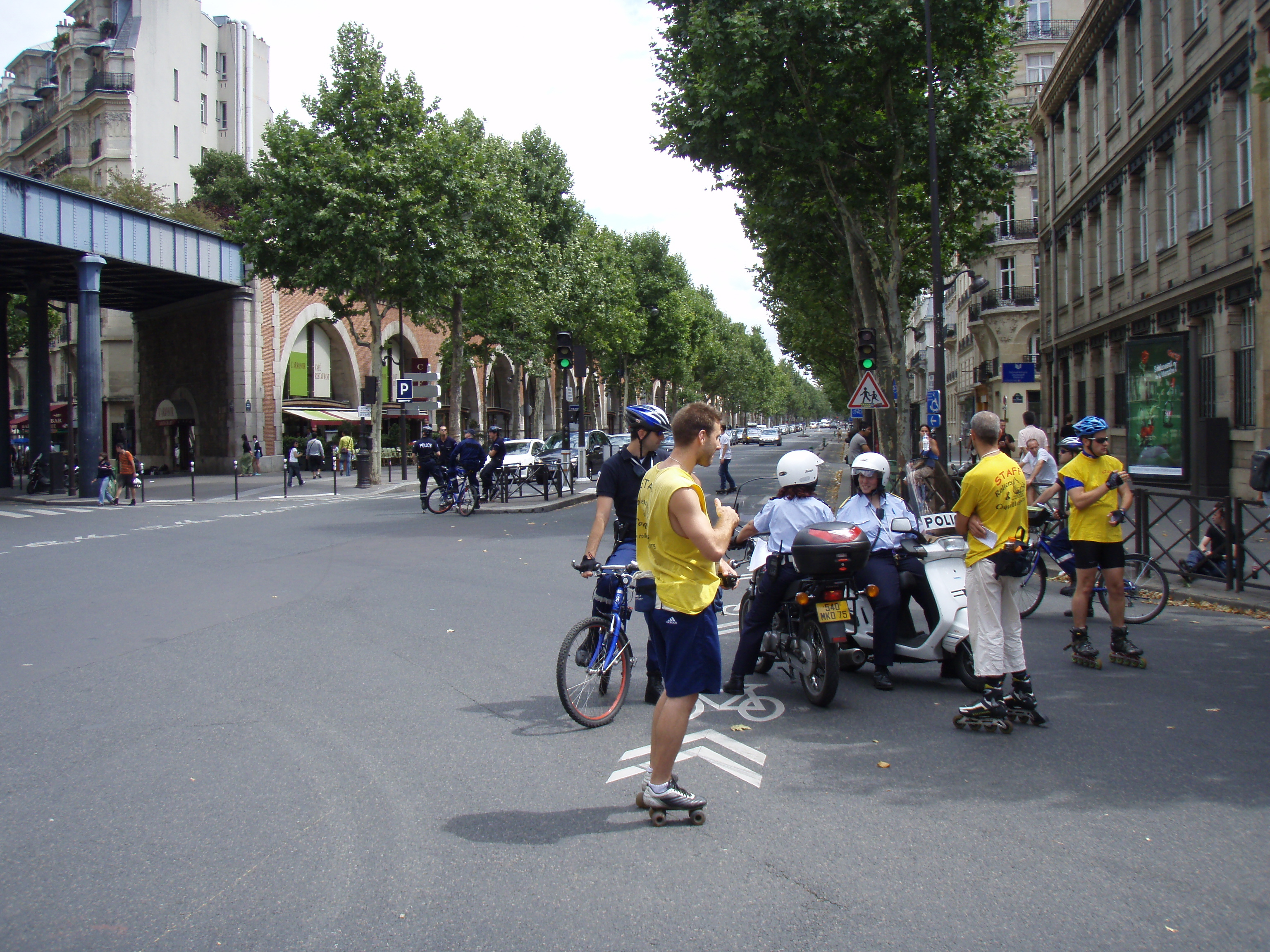 รูปถ่าย ฝรั่งเศส(France) ปารีส(Paris) เล่นสเก็ตในปารีส(Randonnee Roller et Coquillages) 2007-07 19