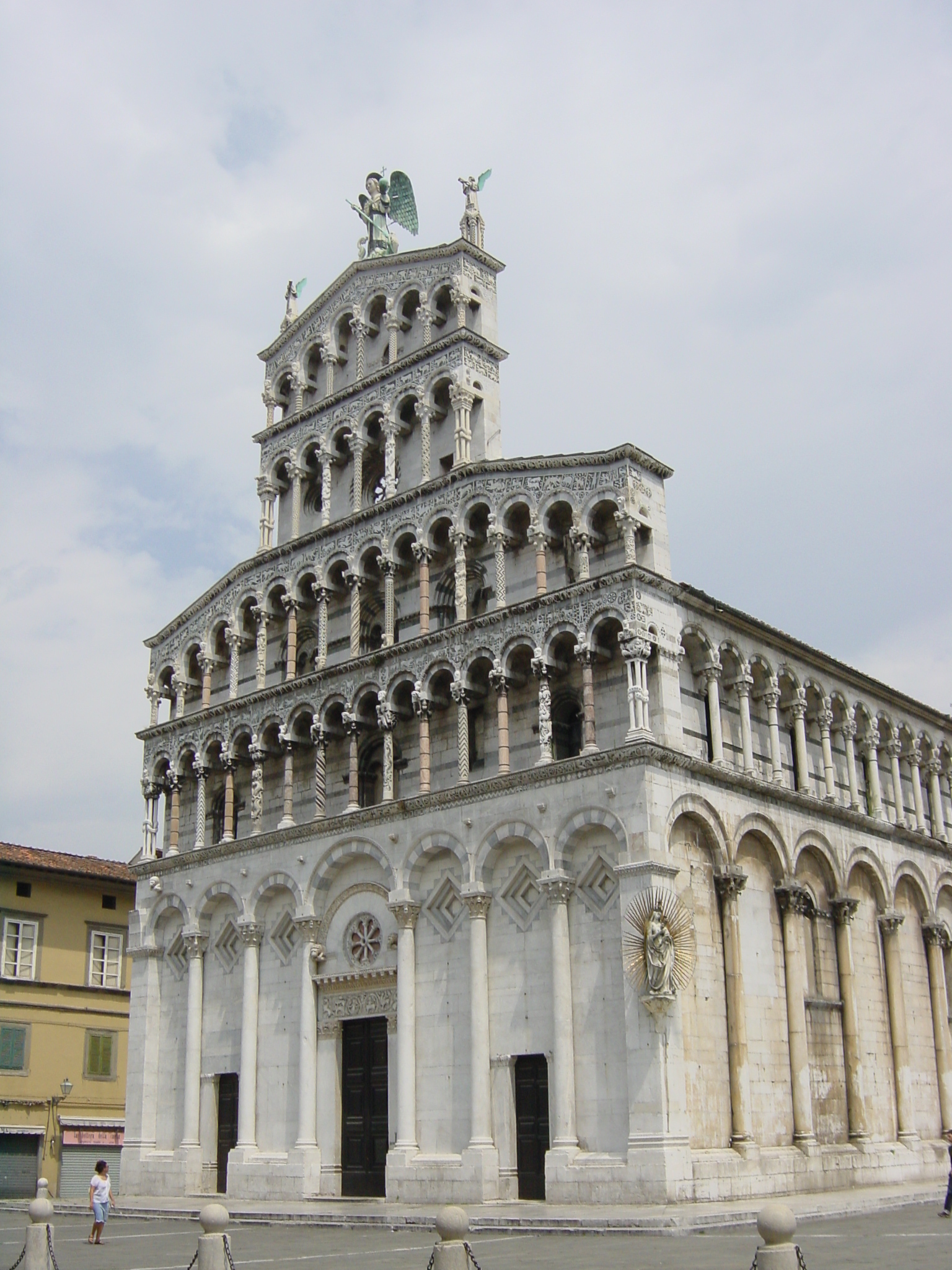 รูปถ่าย อิตาลี(Italy) ลุคคา(Lucca) 2002-07 61