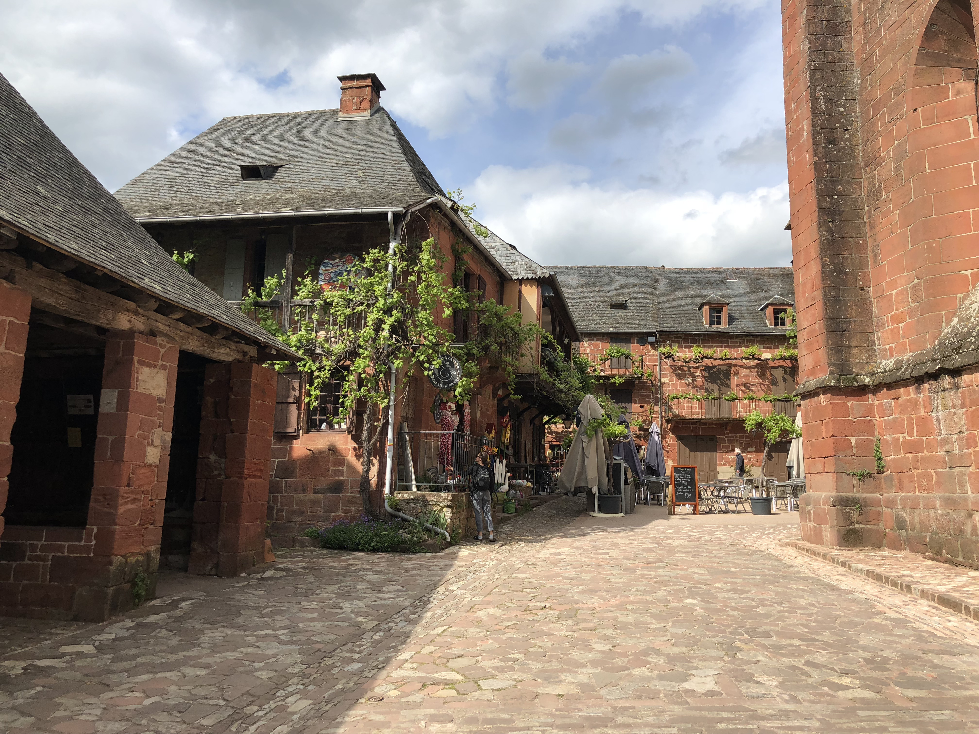 รูปถ่าย ฝรั่งเศส(France) กอลงฌ์-ลา-รูฌ(Collonges la Rouge) 2018-04 107