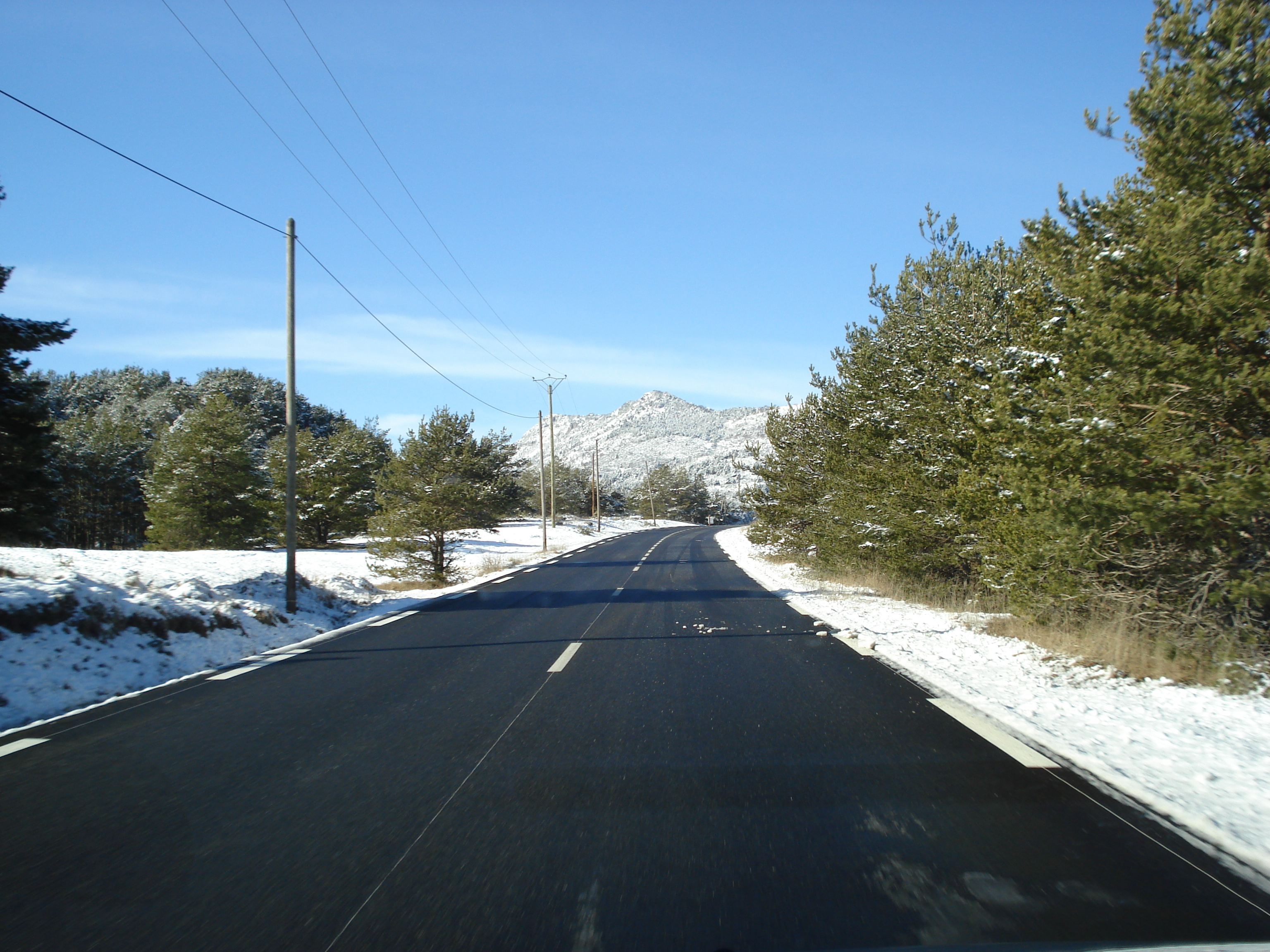 รูปถ่าย ฝรั่งเศส(France) ถนนจากกูร์เซกูลไปเกรโอลีแยร์-เล-เนจ(Coursegoule to Greolieres les neiges road) 2007-01 84