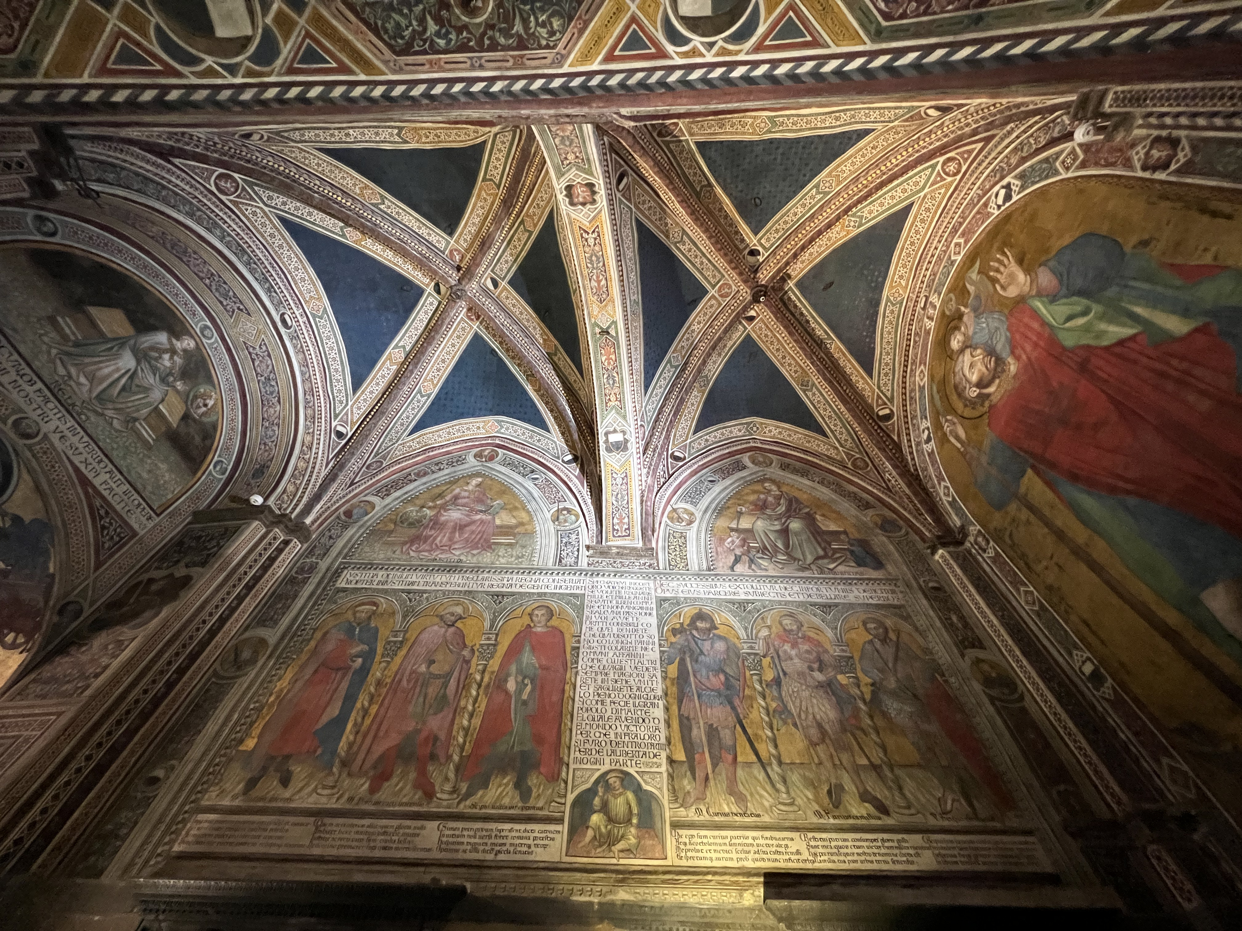 รูปถ่าย อิตาลี(Italy) ซีเอน่า(Siena) วังปุบบลีโก(Palazzo Pubblico) 2021-09 43