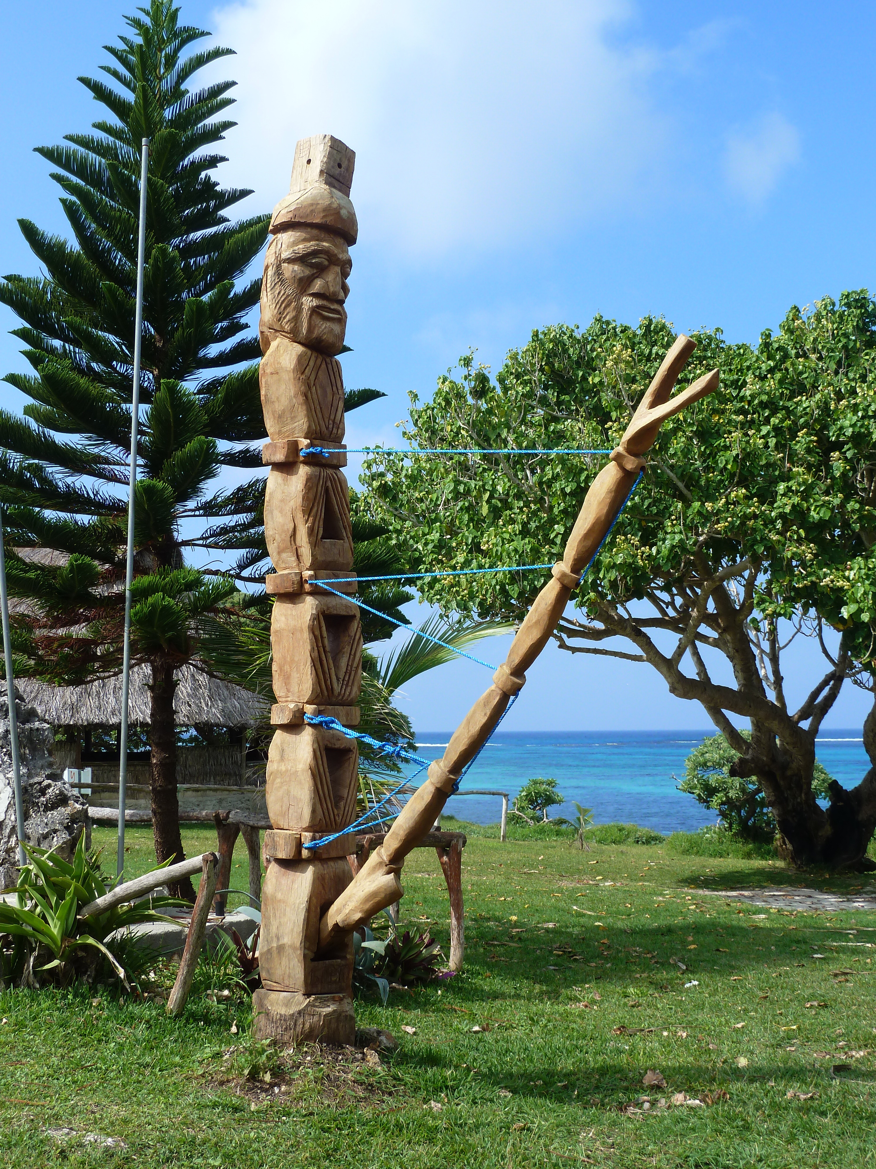 รูปถ่าย นิวแคลิโดเนีย(New Caledonia) เกาะลีฟู(Lifou) ลูเอซิลลา(Luecilla) 2010-05 43