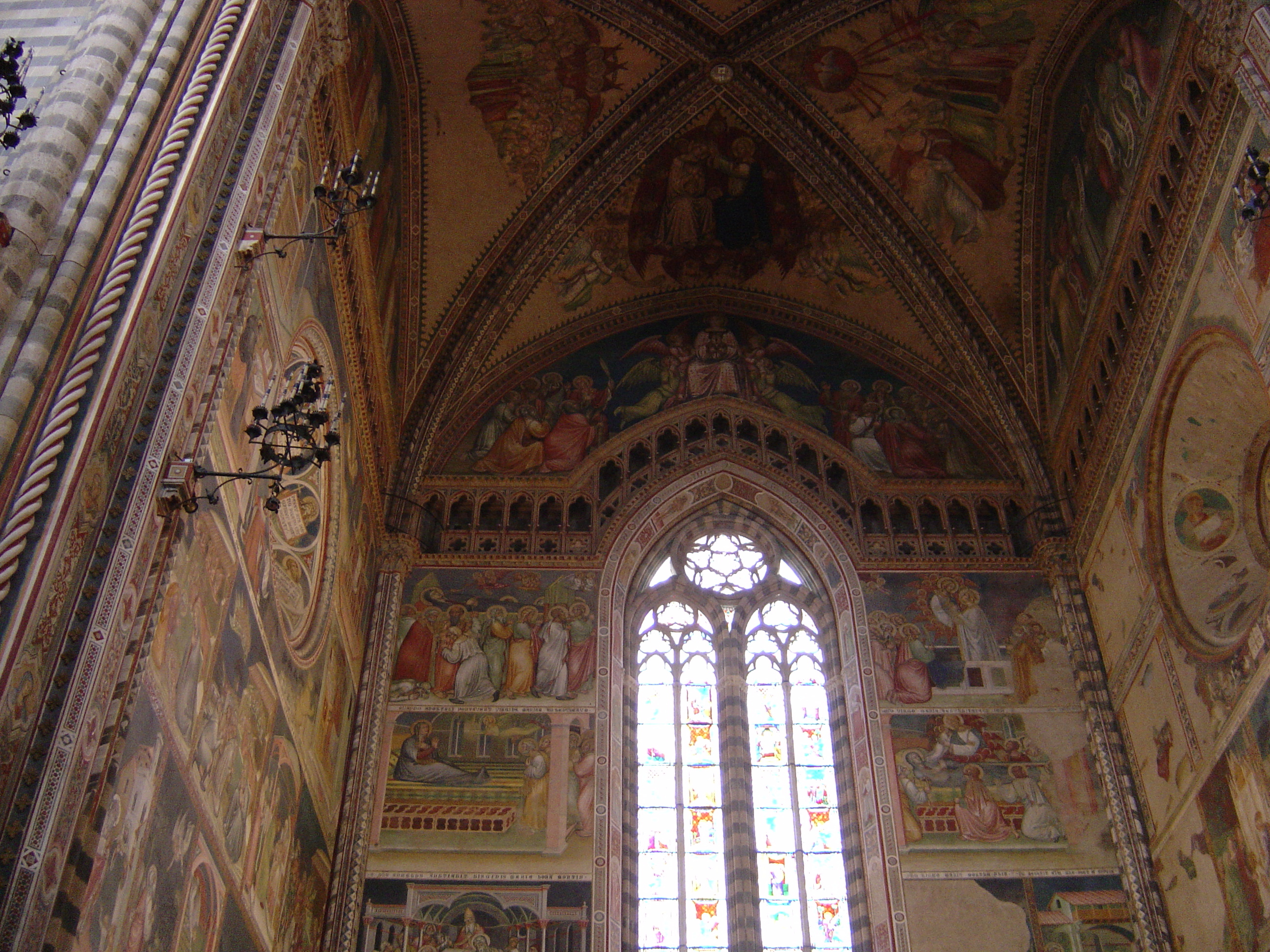 รูปถ่าย อิตาลี(Italy) ออร์วิเอโต้(Orvieto) 2004-03 18