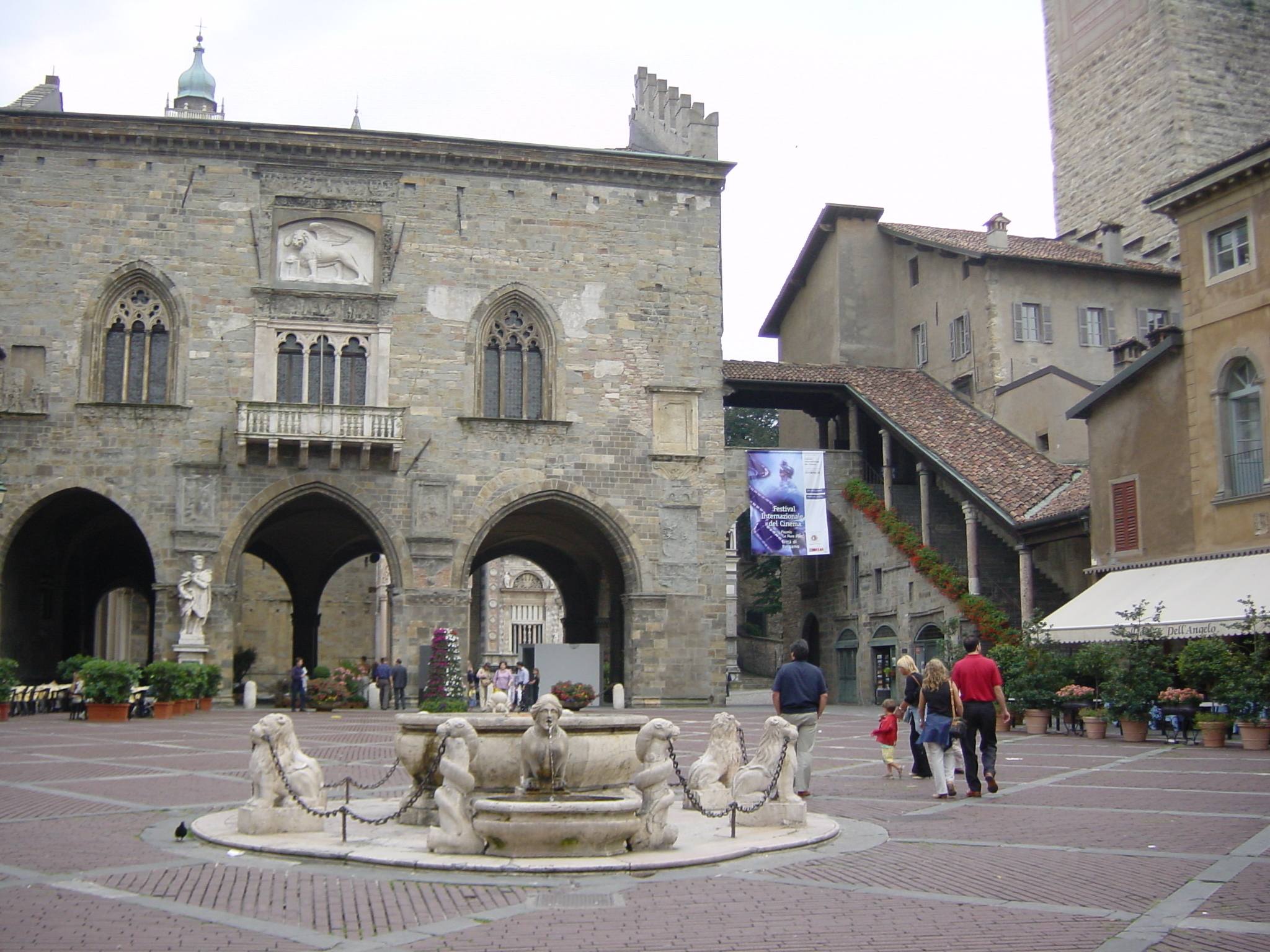 รูปถ่าย อิตาลี(Italy) แบร์กาโม(Bergamo) 2002-07 12