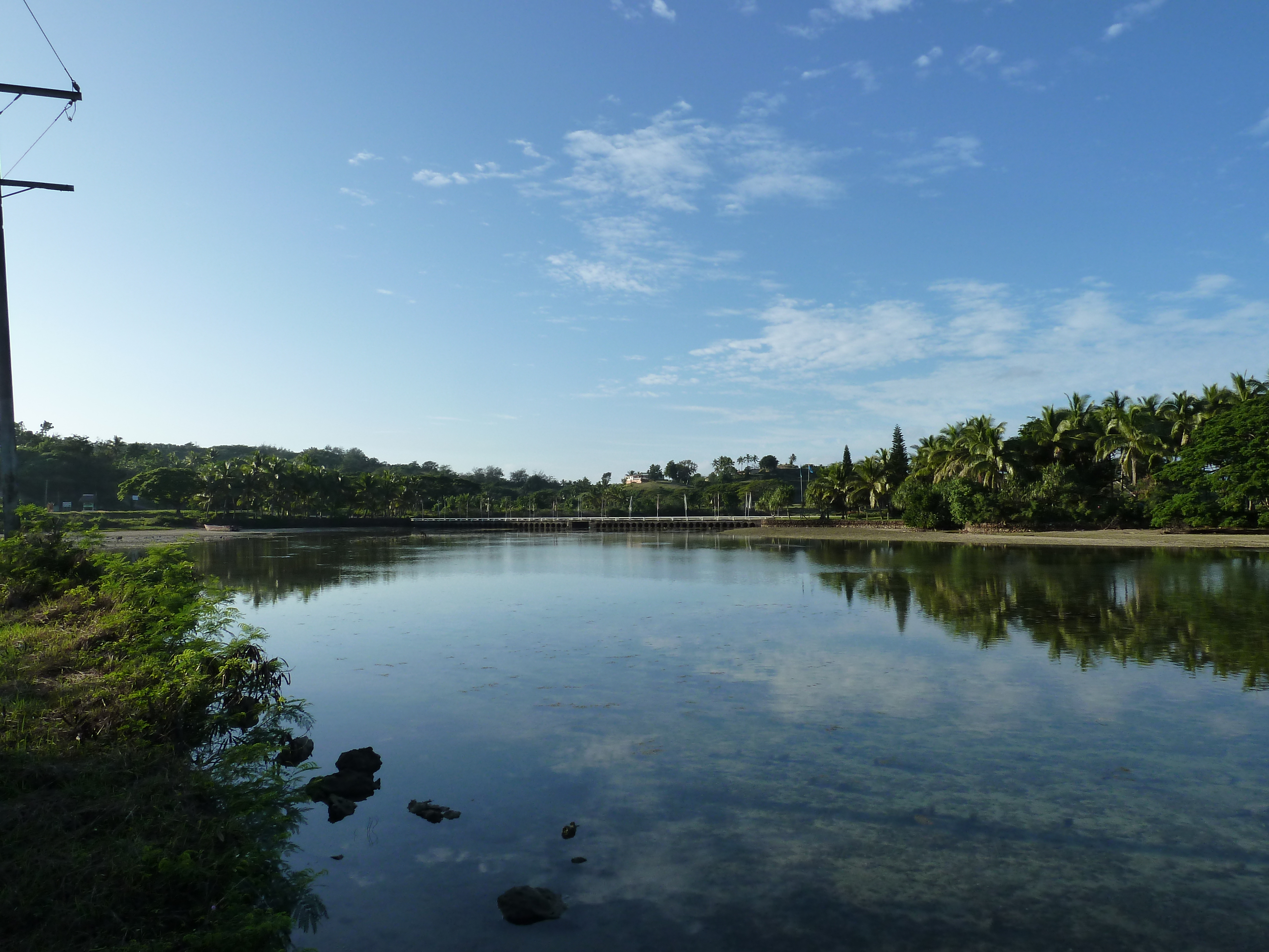 รูปถ่าย ฟิจิ(Fiji) ถนนจากนาดีไปซิงกาโตกา(Nadi to Sigatoka road) 2010-05 11