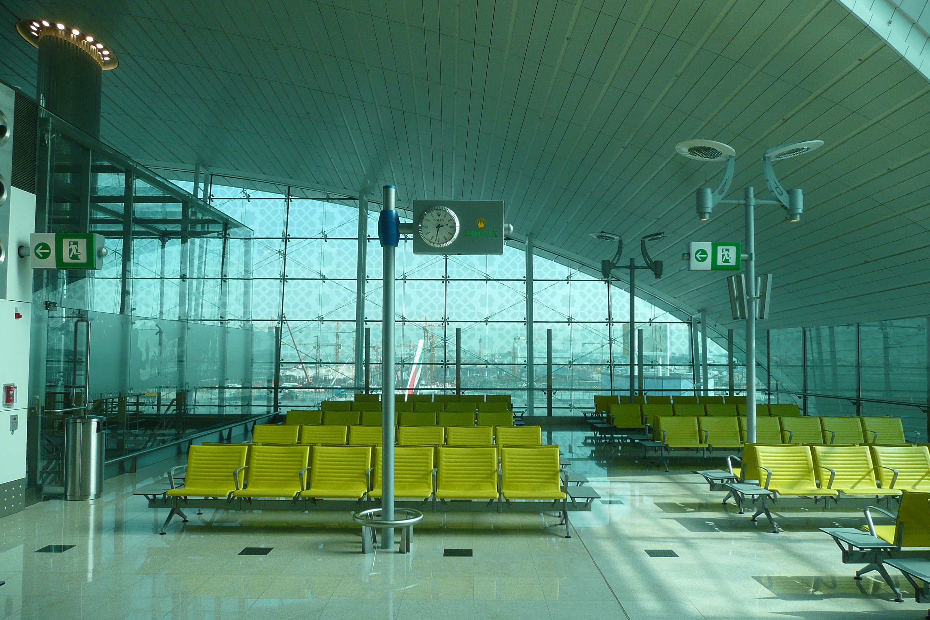 รูปถ่าย สหรัฐอาหรับเอมิเรตส์(United Arab Emirates) ดูไบ(Dubai) สนามบินดูไบ(Dubai International Airport) 2009-01 7