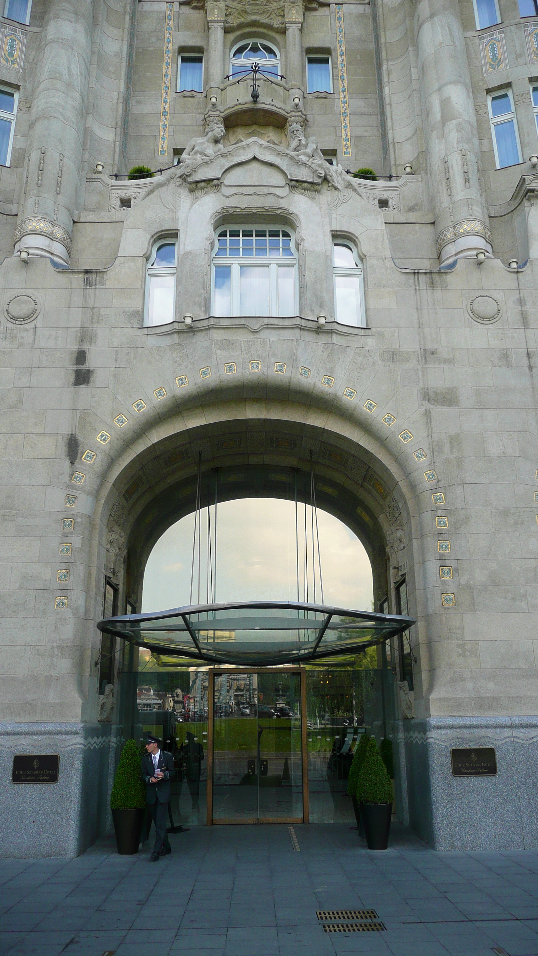 รูปถ่าย ฮังการี(Hungary) บูดาเปสต์(Budapest) ใจกลางบูดาเปสต์(Central Budapest) 2007-06 193