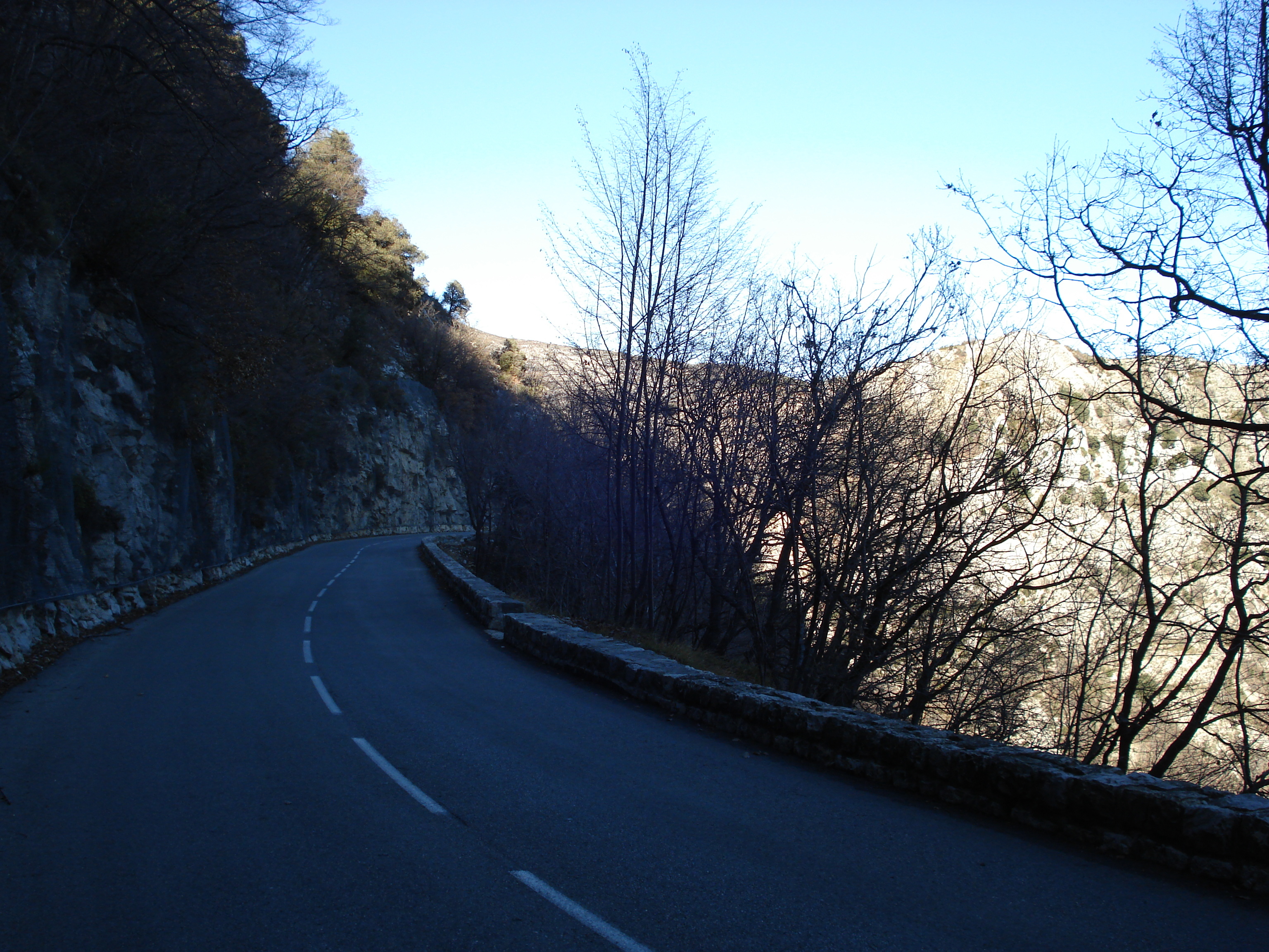 รูปถ่าย ฝรั่งเศส(France) เฟรนช์ริวิเอรา(French Riviera) ถนนจากว็องส์ไปกูร์เซอกูล(Vence to Coursegoule road) 2007-01 17