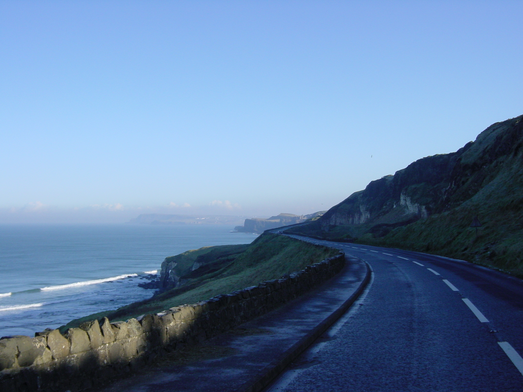 รูปถ่าย ไอร์แลนด์เหนือ(North Ireland) ชายฝั่งแอนทริม(Antrim coast) 2001-02 5