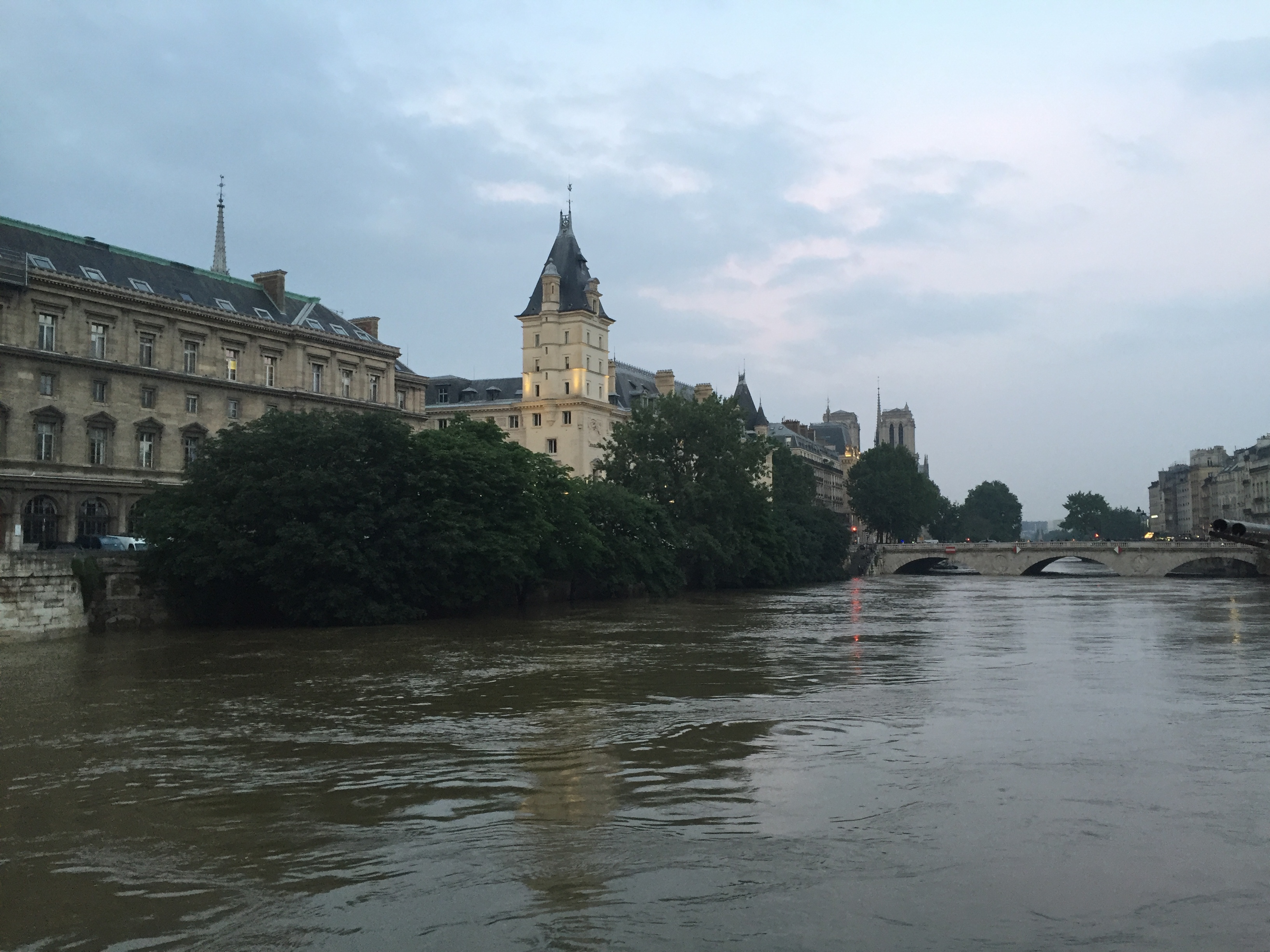 รูปถ่าย ฝรั่งเศส(France) ปารีส(Paris) แม่น้ำแซน(Seine river) 2016-06 47