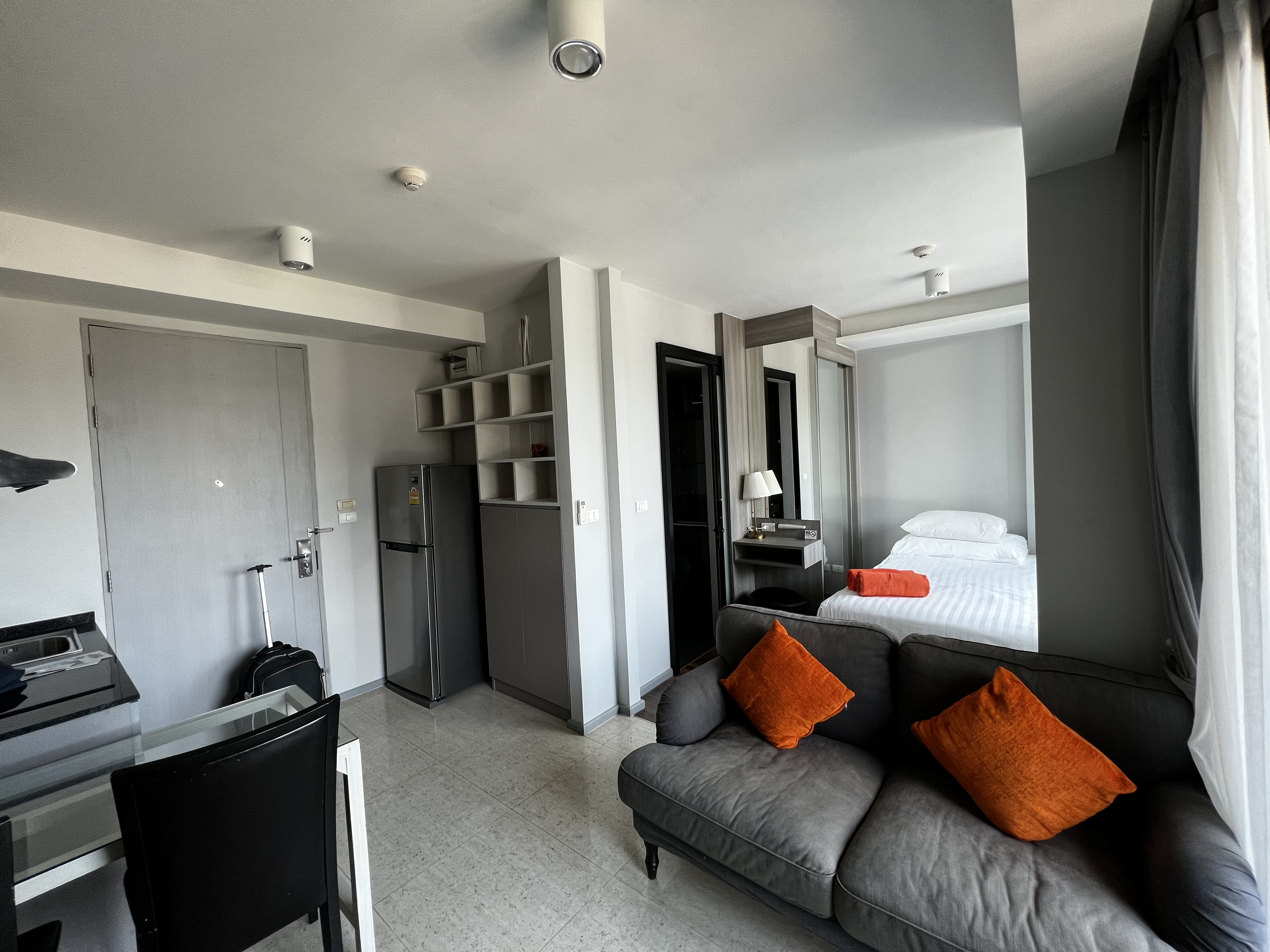 รูปถ่าย ไทย(Thailand) ภูเก็ต(Phuket) หาดสุรินทร์(Surin Beach) โรงแรมซิกซ์ธ์อเวนิว(6th Avenue Hotel) 2021-12 18