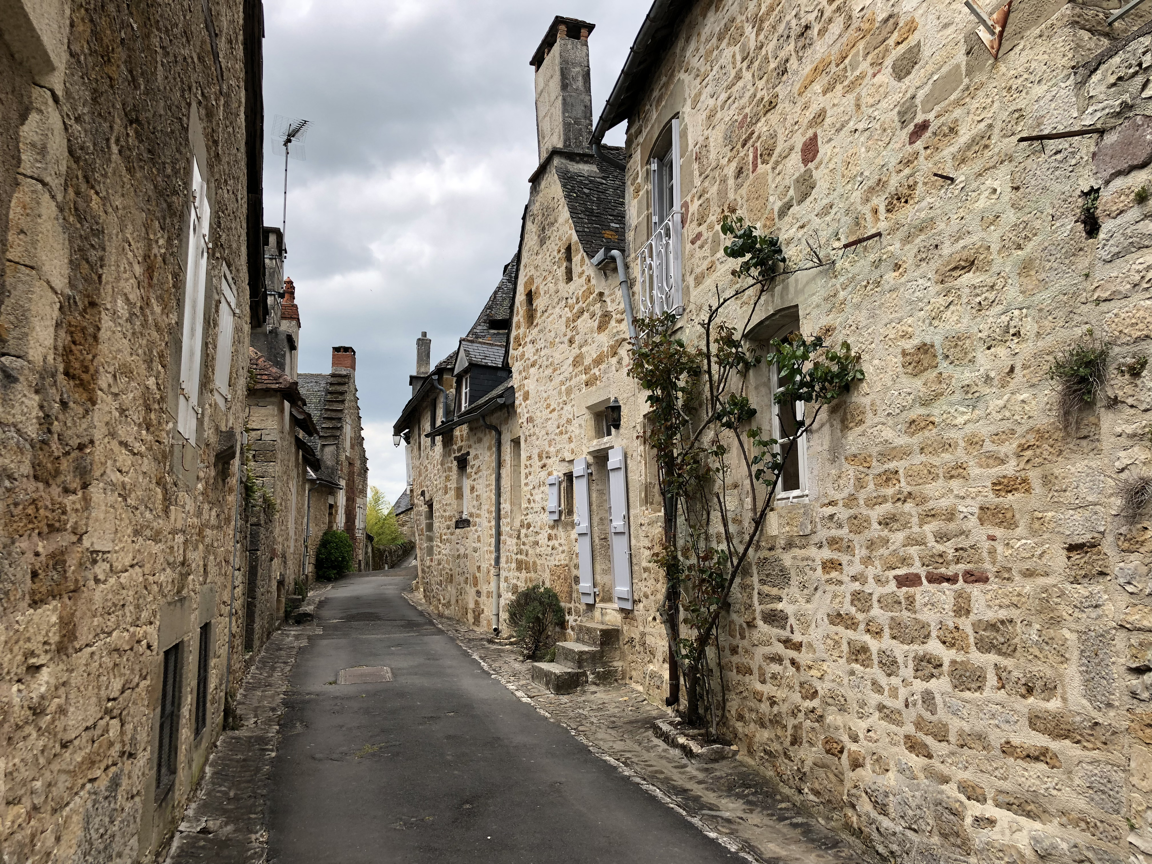 รูปถ่าย ฝรั่งเศส(France) ตูแรน(Turenne) 2018-04 22