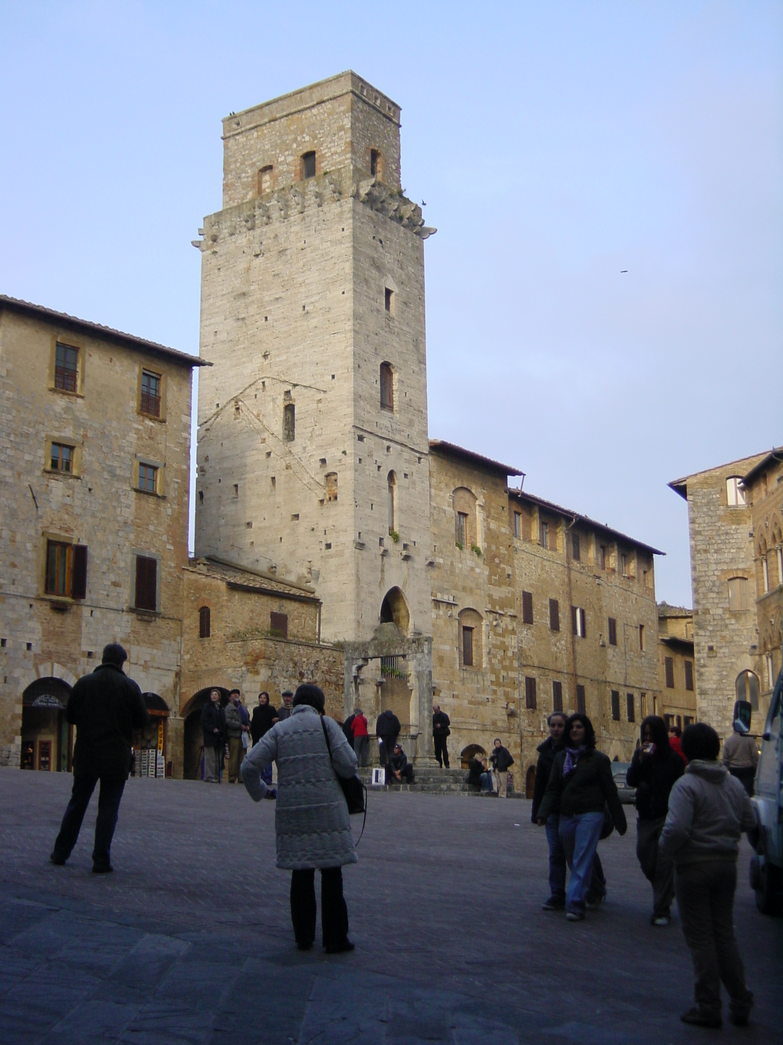 รูปถ่าย อิตาลี(Italy) ซานจีมิญญาโน(San Gimignano) 2004-03 30
