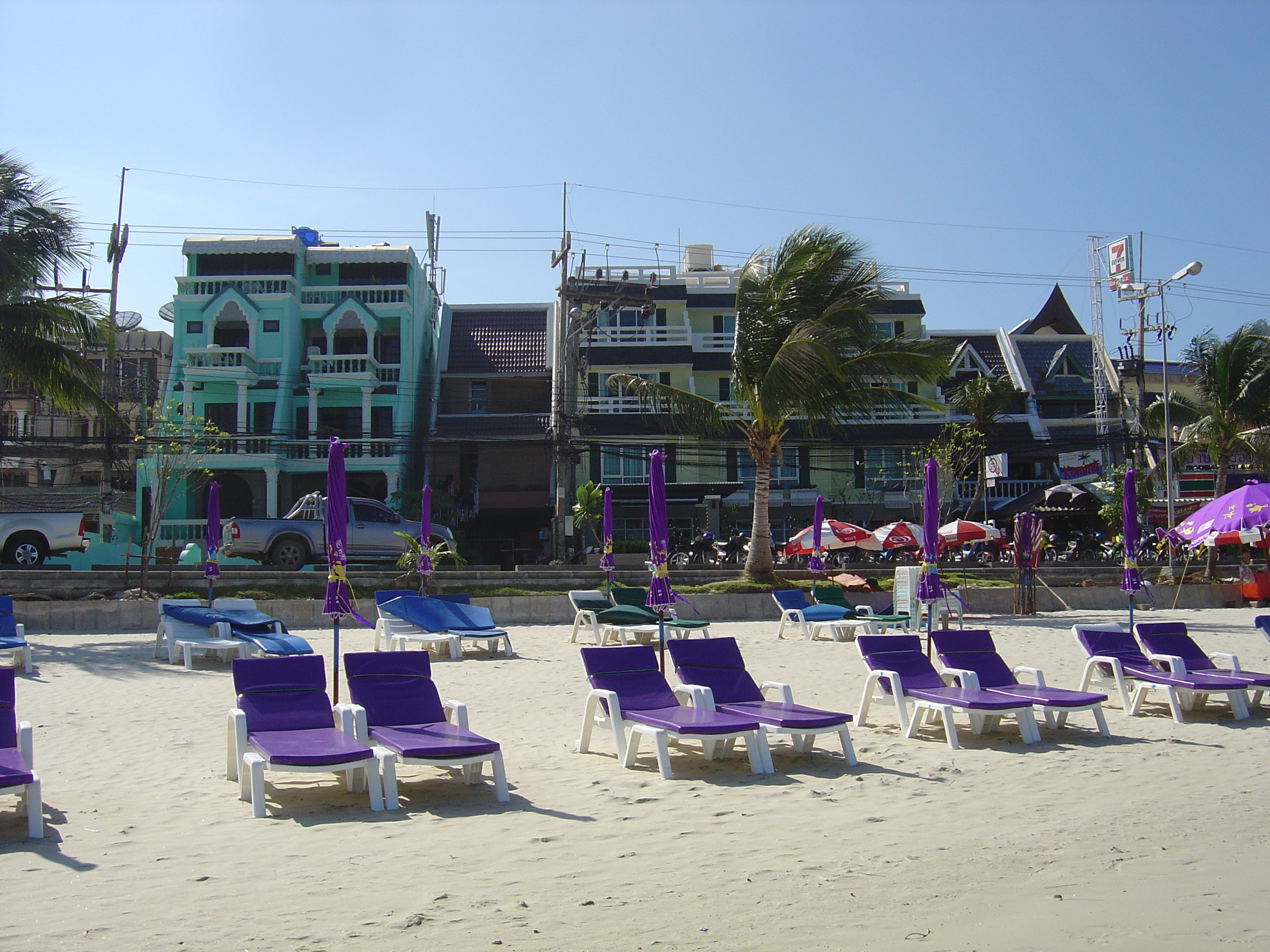 รูปถ่าย ไทย(Thailand) ภูเก็ต(Phuket) ป่าตอง(Patong) หาดทราย(Beach) 2005-12 69