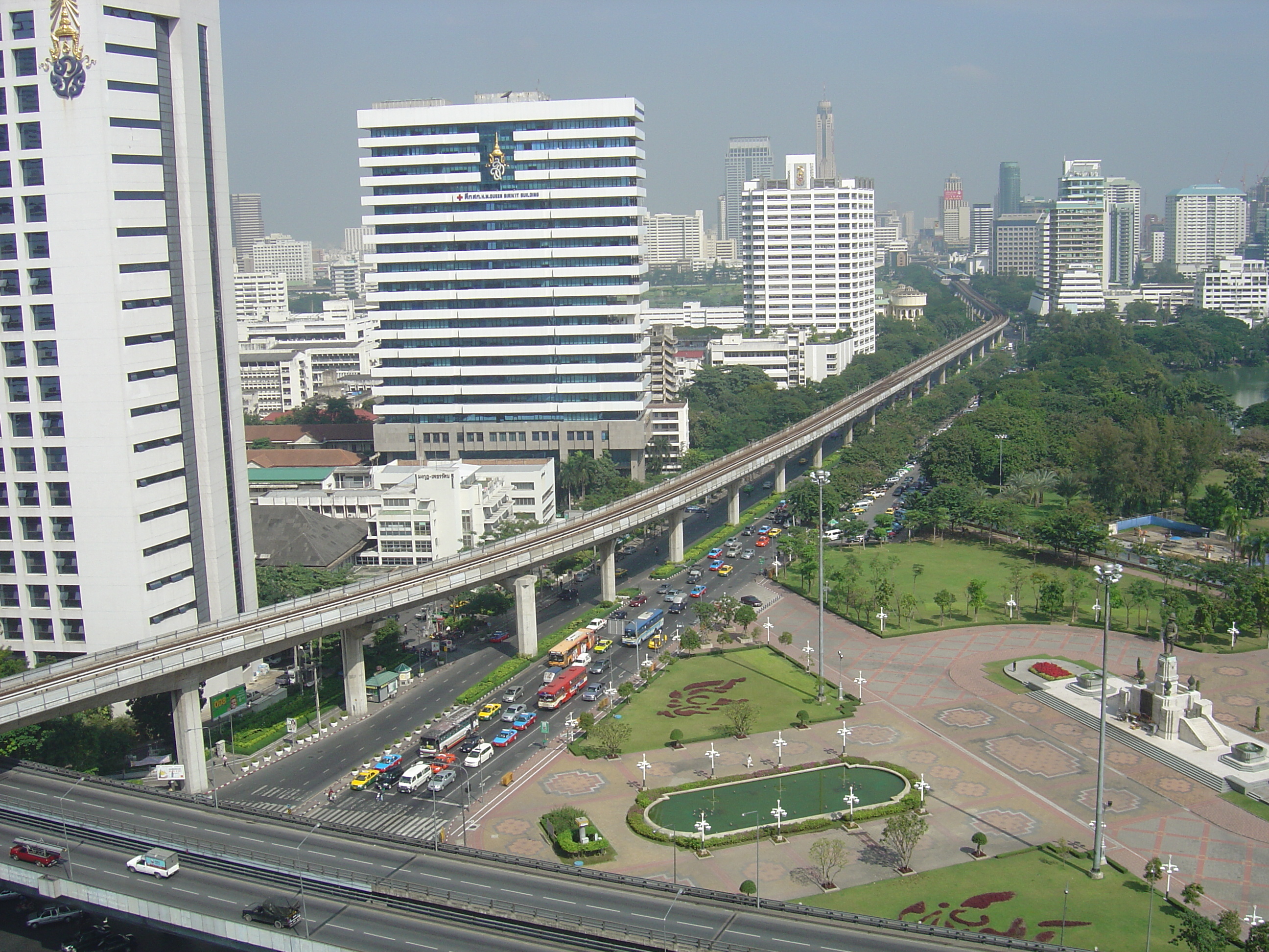 รูปถ่าย ไทย(Thailand) กรุงเทพมหานคร(Bangkok) โรงแรมดุสิตธานี(Dusit Tani Hotel) 2005-12 15