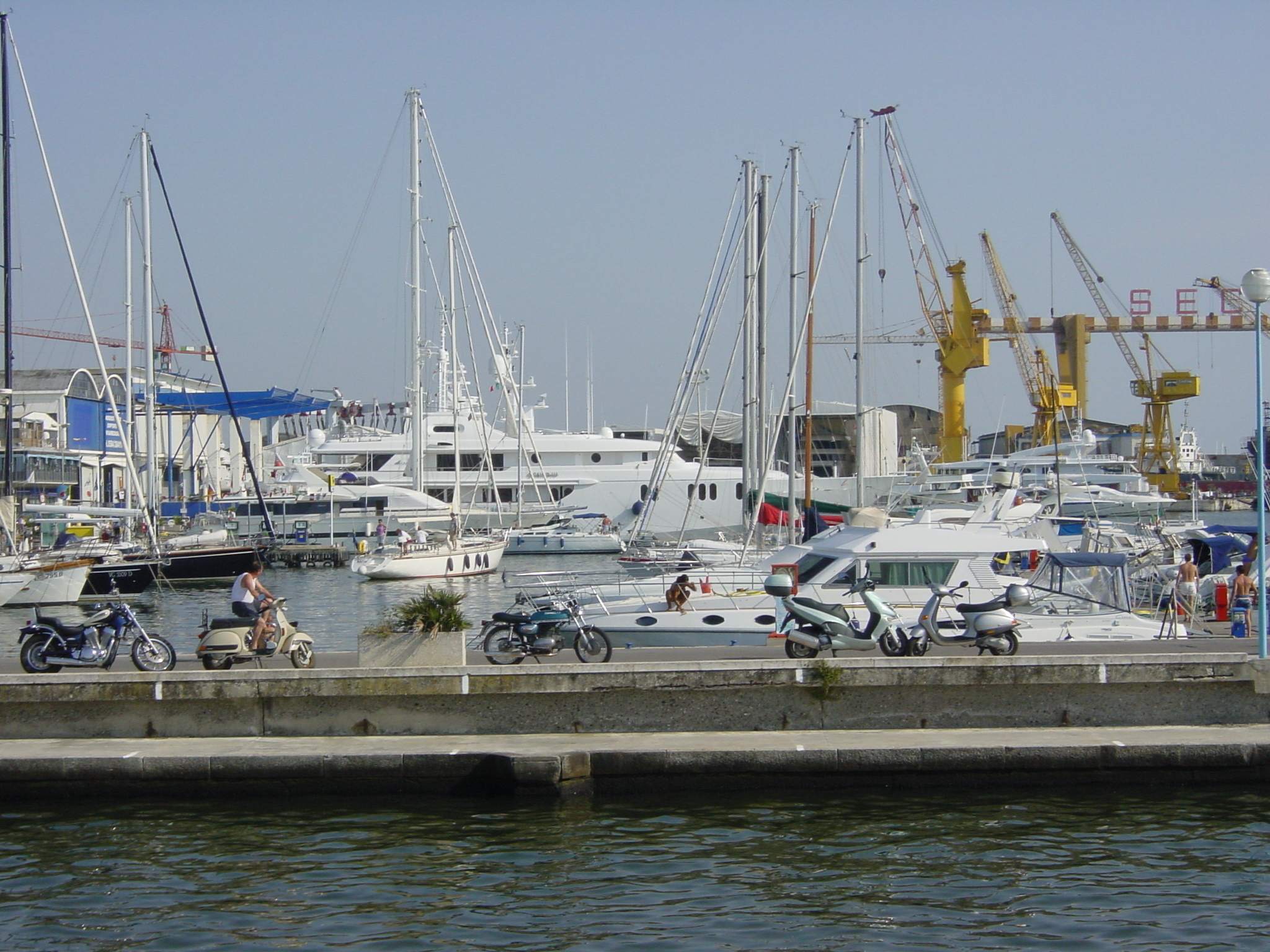 รูปถ่าย อิตาลี(Italy) เวียร์เรจิโอ(Viareggio) 2002-07 36