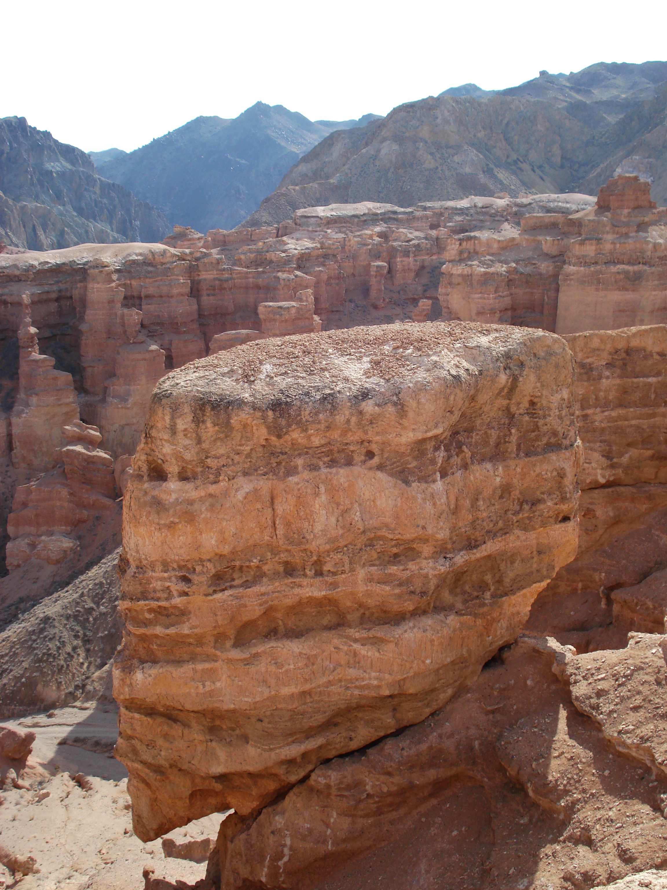 รูปถ่าย คาซัคสถาน(Kazakhstan) หุบผาชารึน(Charyn Canyon) 2007-03 61