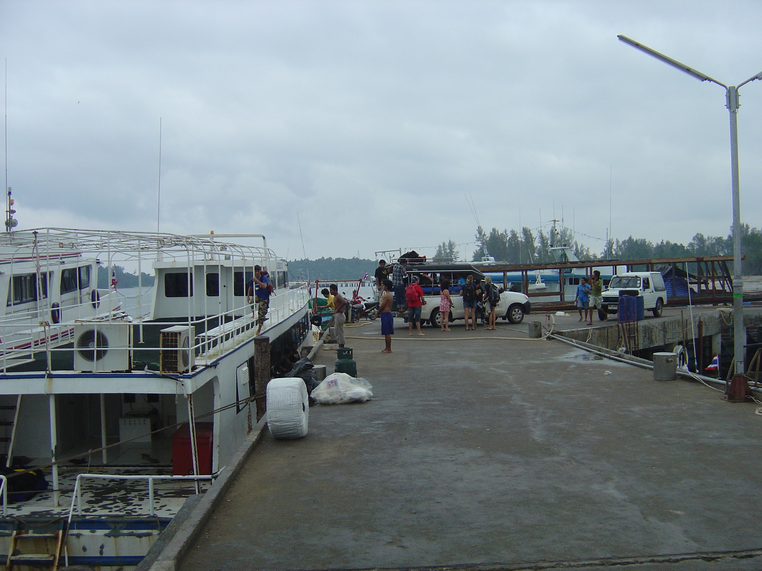 รูปถ่าย ไทย(Thailand) เขาหลัก(Khao Lak) บ้านทับละมุ(Ban Tap Lamu) 2005-12 1