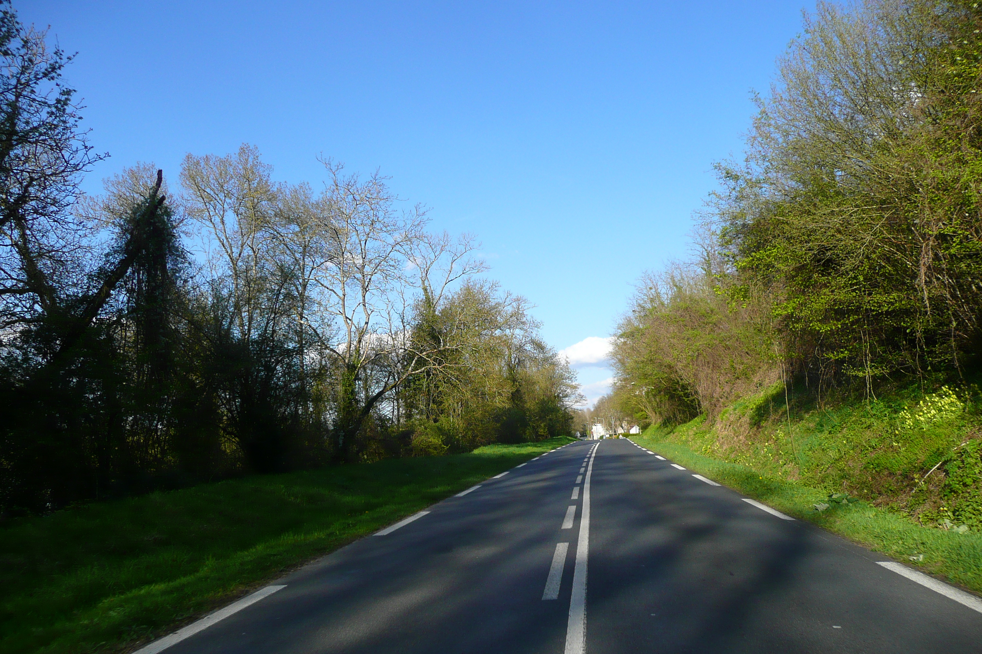 รูปถ่าย ฝรั่งเศส(France) อ็องบวซ(Amboise) ถนนจากอ็องบวซไปบลัว(Amboise to blois road) 2008-04 14
