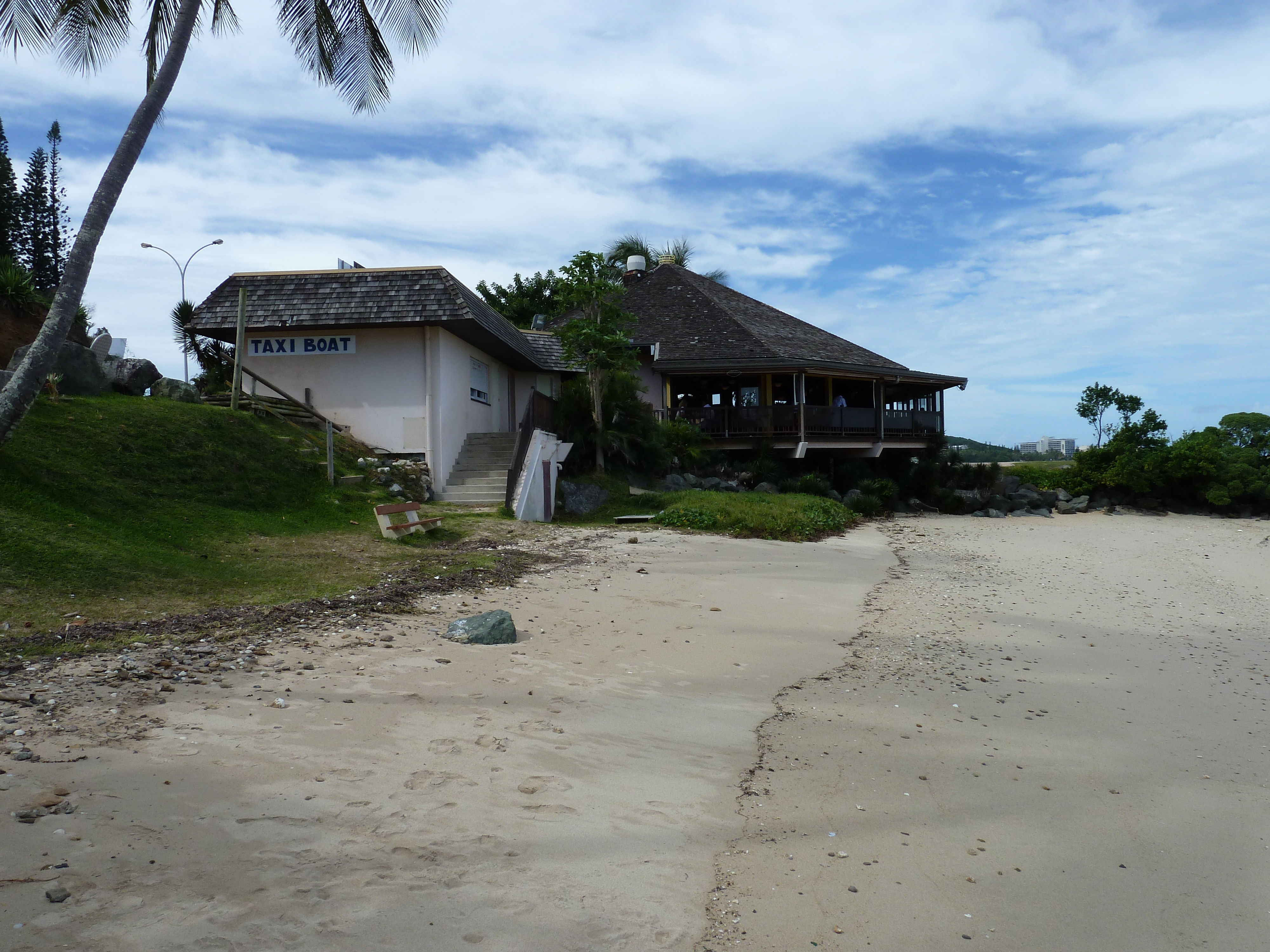 รูปถ่าย นิวแคลิโดเนีย(New Caledonia) นูเมอา(Noumea) อ่าวอ็องส์วาตา(Anse Vata) 2010-05 38