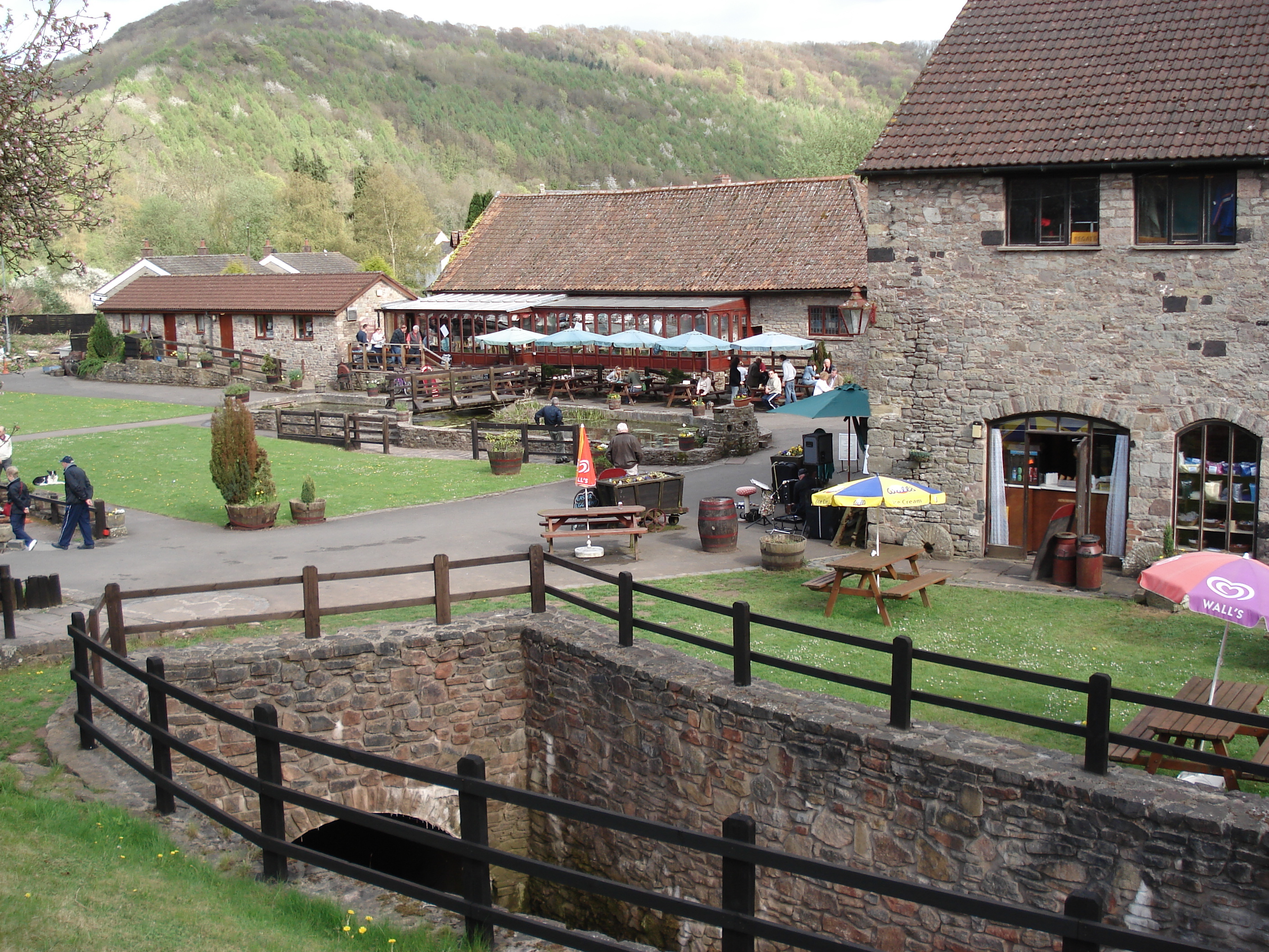 รูปถ่าย อังกฤษ(United Kingdom) ทินเทิร์น(Tintern) 2006-05 58