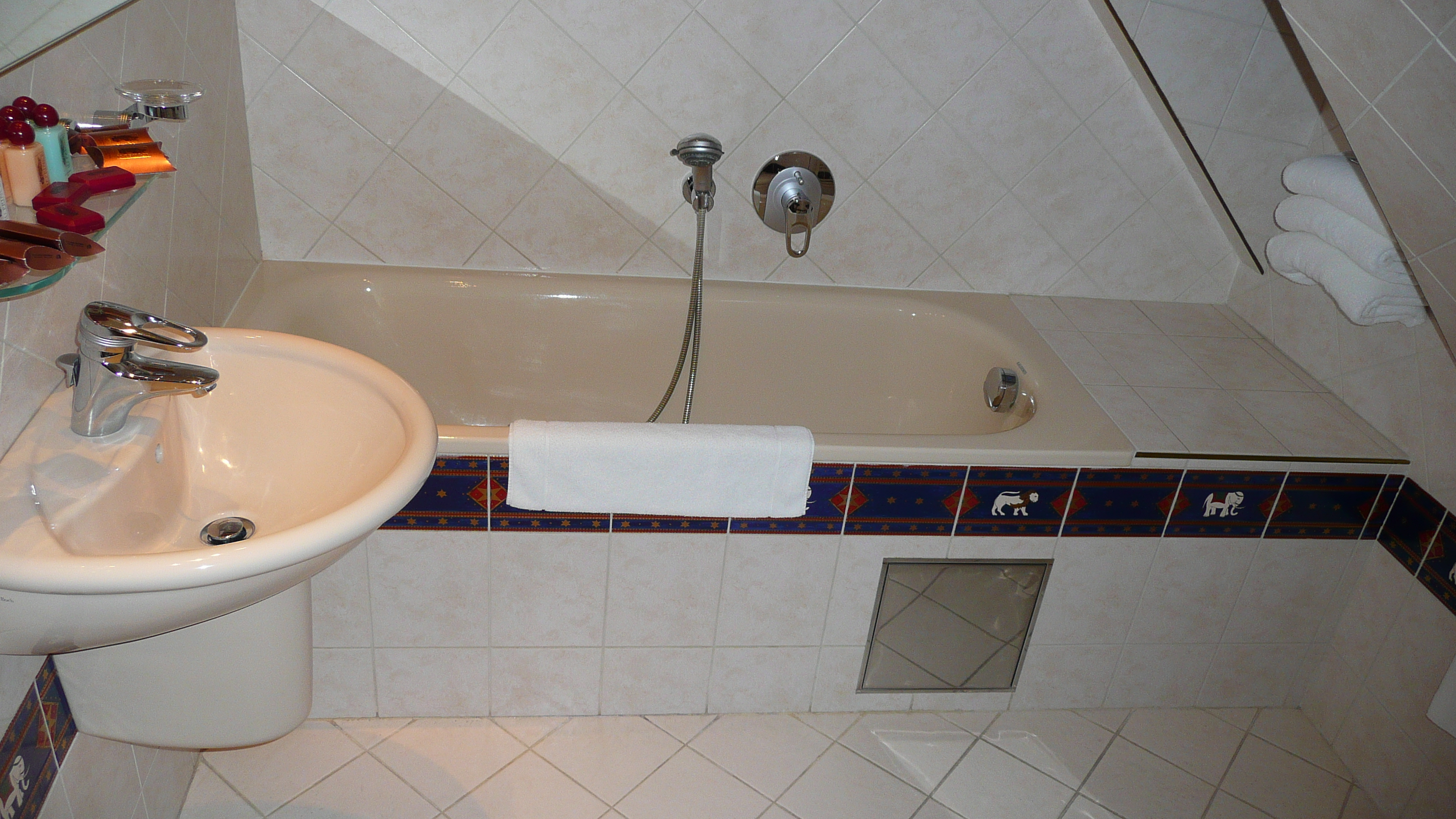 รูปถ่าย สาธารณรัฐเช็ก(Czech Republic) ปราก(Prague) โรงแรมอูปรินซ์(U Prince Hotel) 2007-07 47