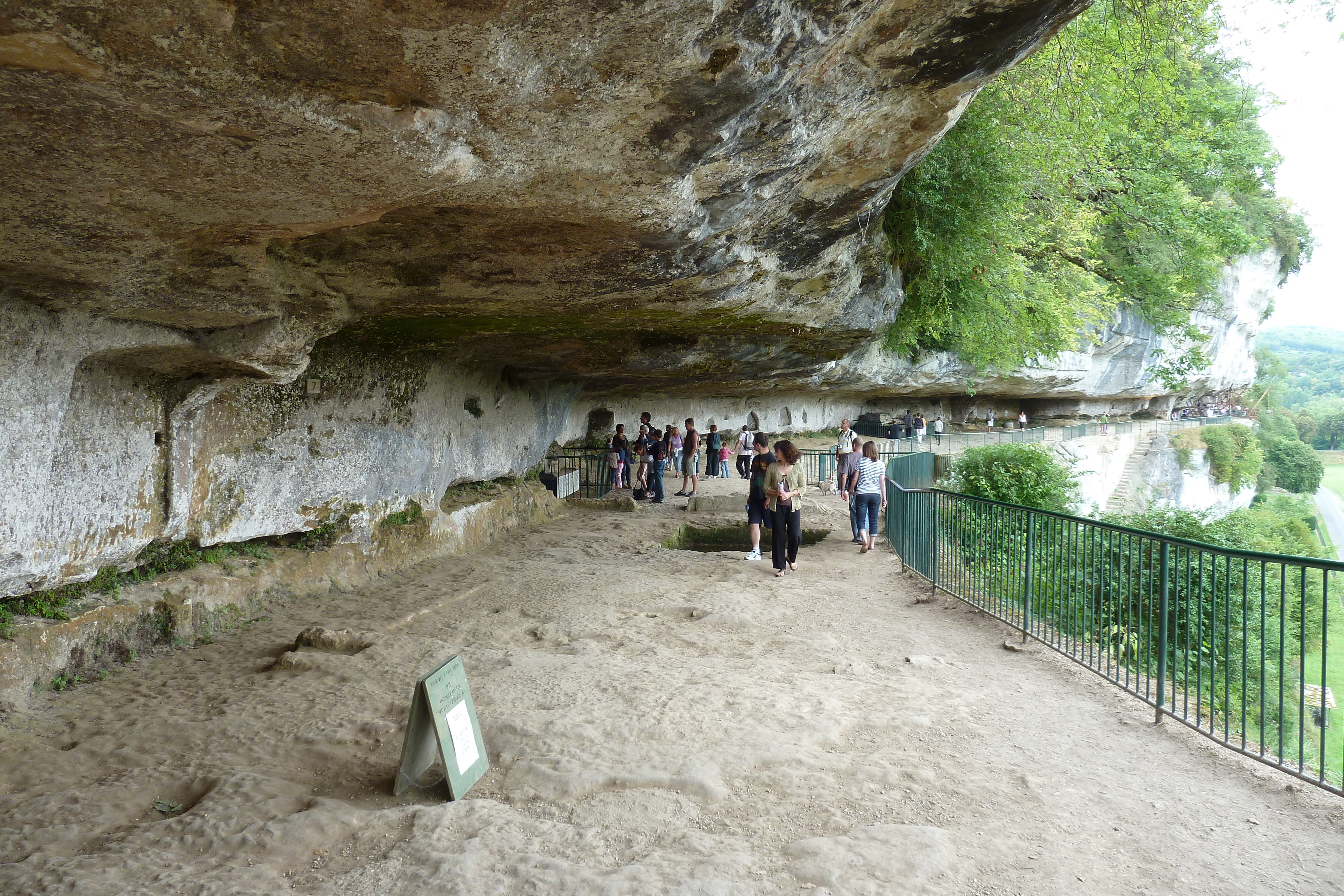 รูปถ่าย ฝรั่งเศส(France) ลาร็อกแซ็งคริสตอฟ(La Roque St Christophe) 2010-08 34
