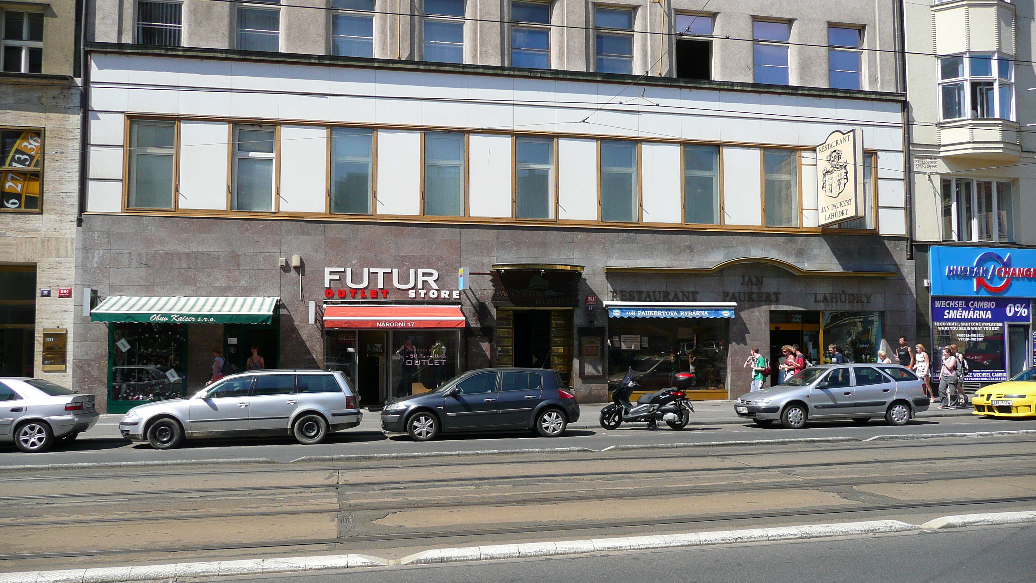 รูปถ่าย สาธารณรัฐเช็ก(Czech Republic) ปราก(Prague) นาโรดนี(Narodni) 2007-07 14