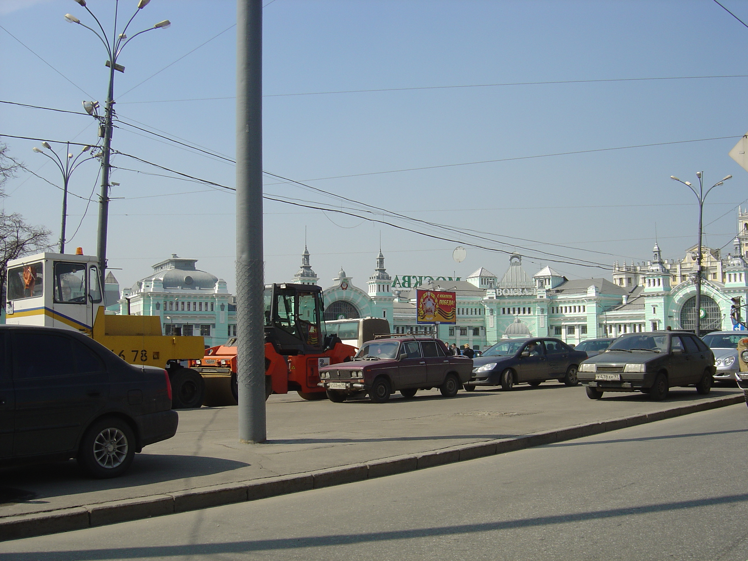 รูปถ่าย รัสเซีย(Russia) มอสโก(Moscow) ถนนตแวร์สกายา(Tverskaya Street) 2005-04 30