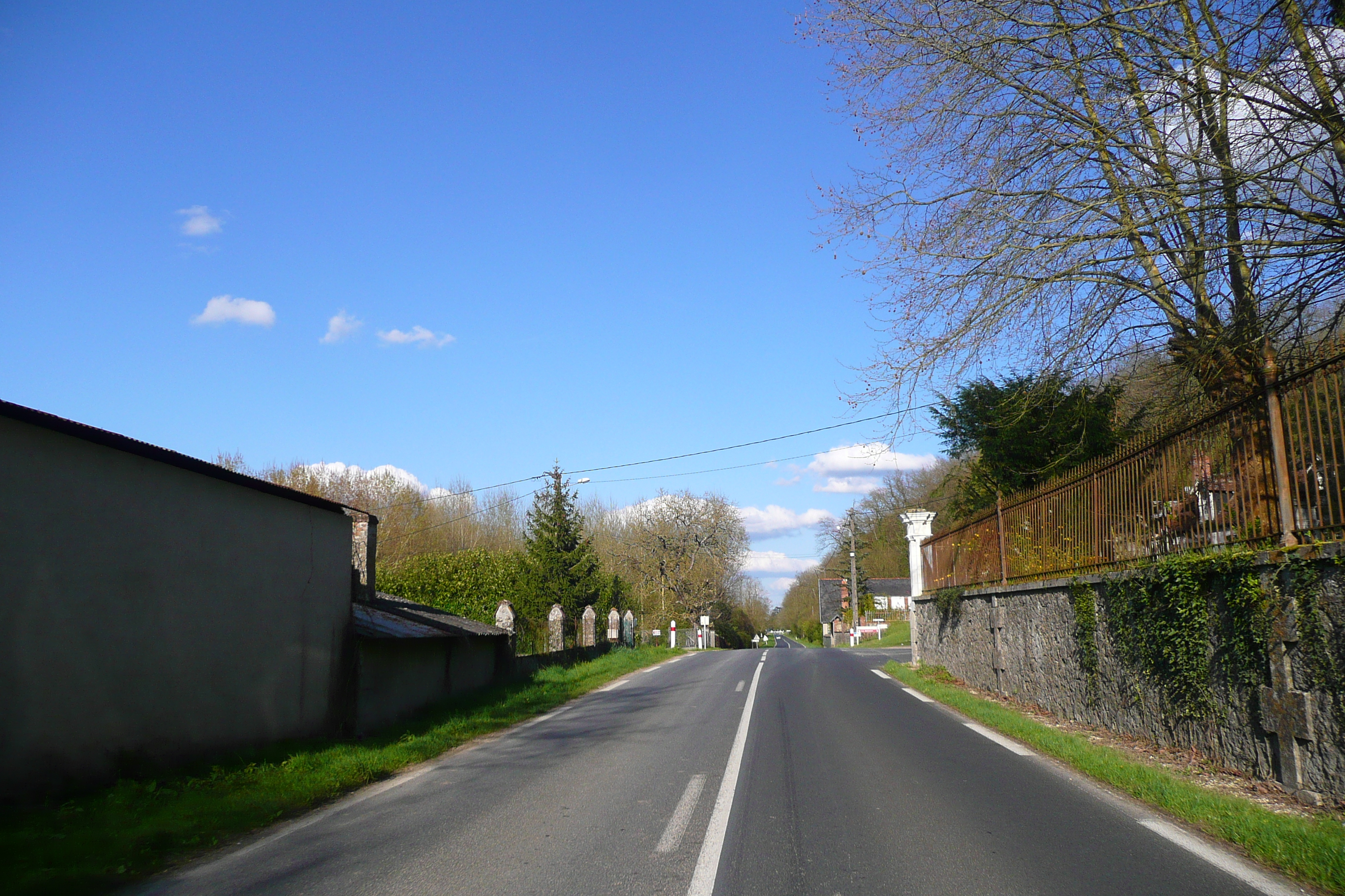 รูปถ่าย ฝรั่งเศส(France) อ็องบวซ(Amboise) ถนนจากอ็องบวซไปบลัว(Amboise to blois road) 2008-04 20