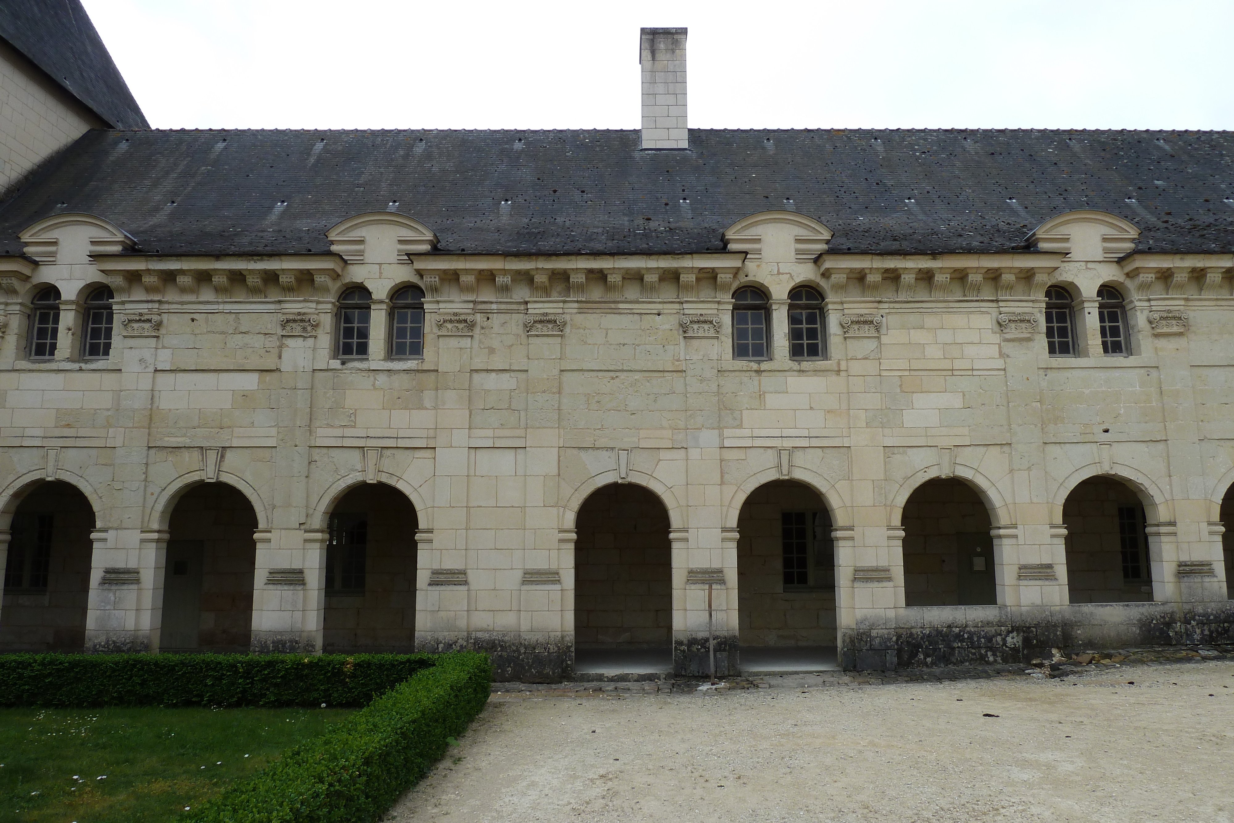 รูปถ่าย ฝรั่งเศส(France) ฟงเตอโวร์(Fontevraud) 2011-05 126