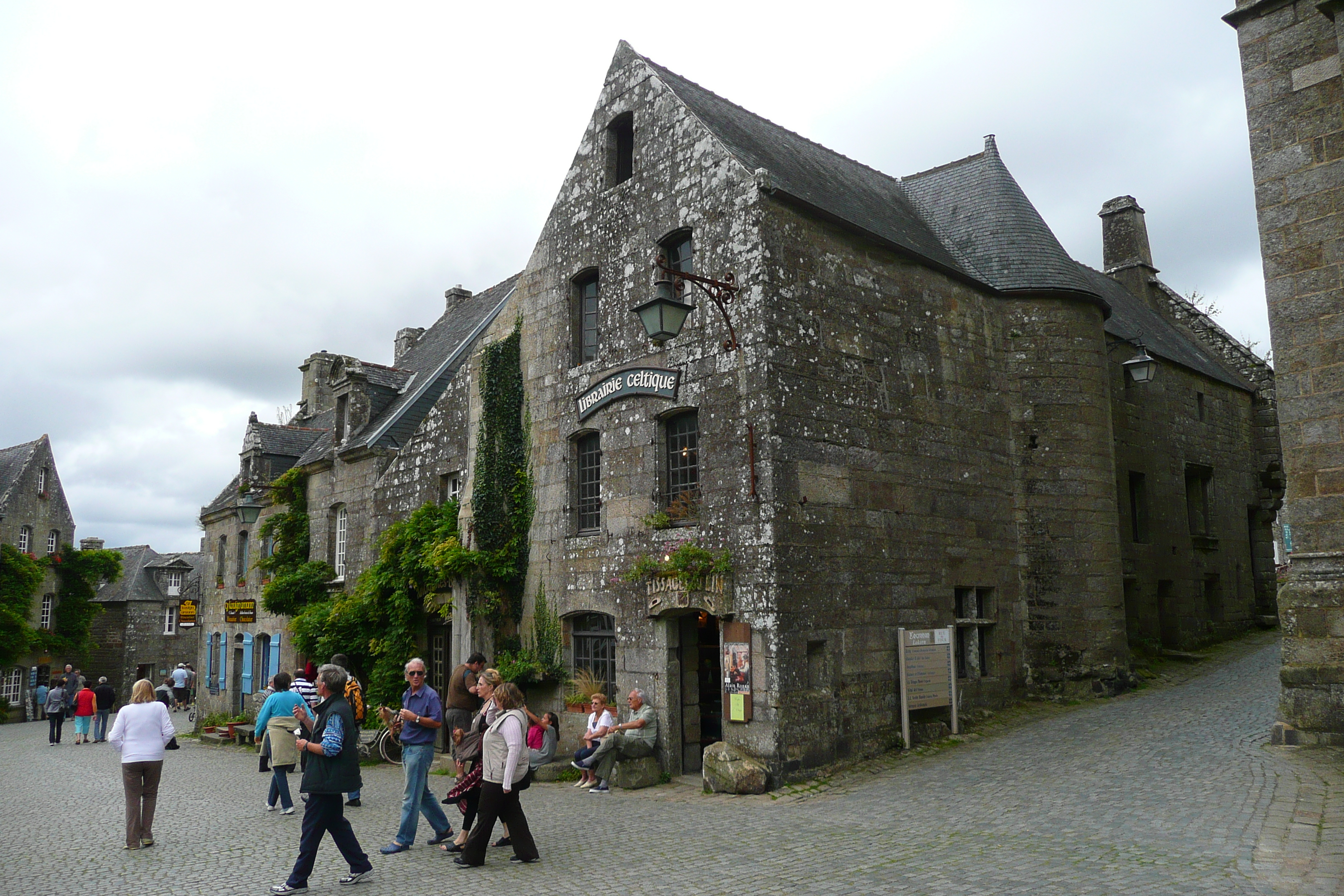 รูปถ่าย ฝรั่งเศส(France) ล็อกโรน็อง(Locronan) 2008-07 18