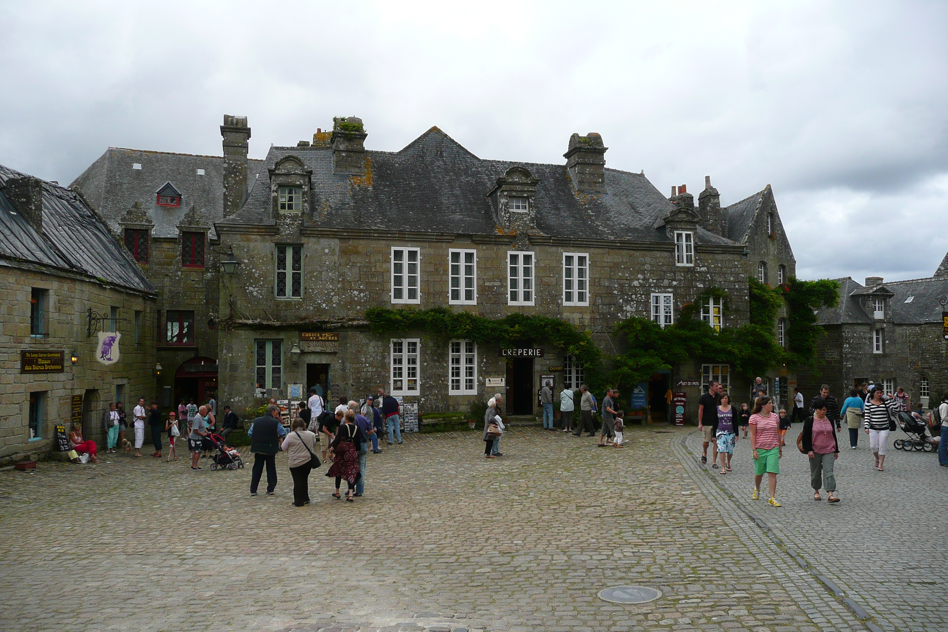 รูปถ่าย ฝรั่งเศส(France) ล็อกโรน็อง(Locronan) 2008-07 15