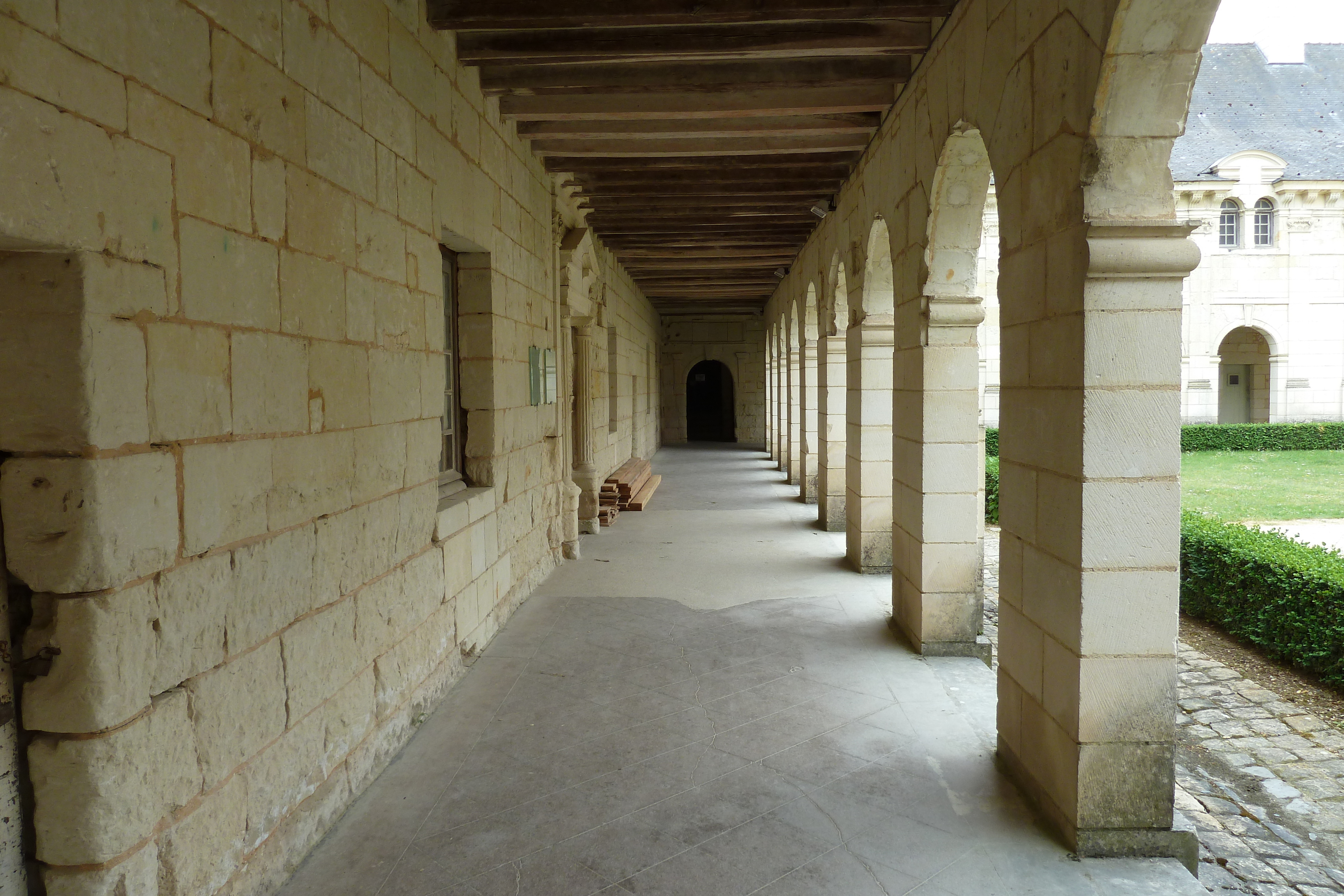 รูปถ่าย ฝรั่งเศส(France) ฟงเตอโวร์(Fontevraud) 2011-05 151