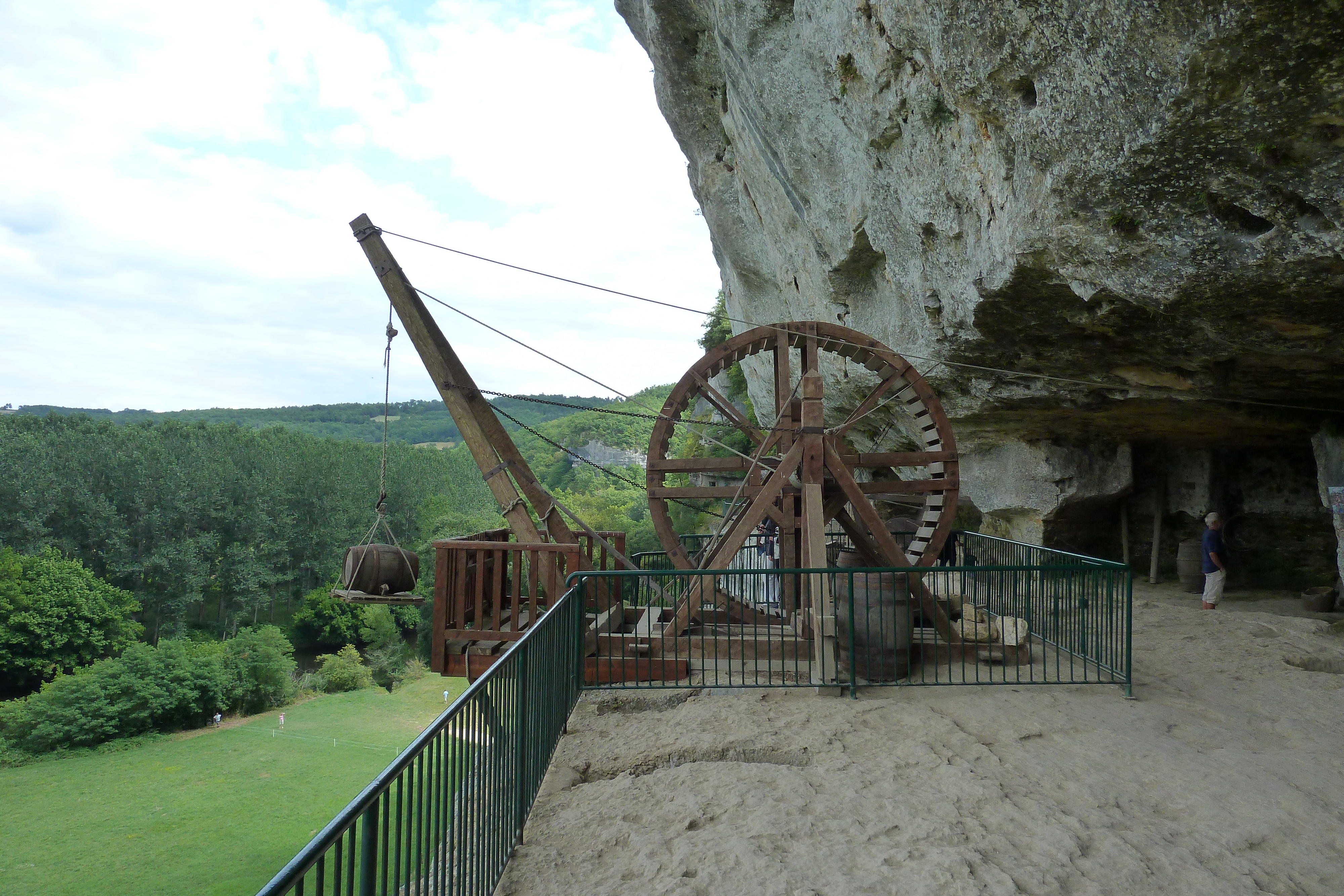 รูปถ่าย ฝรั่งเศส(France) ลาร็อกแซ็งคริสตอฟ(La Roque St Christophe) 2010-08 39