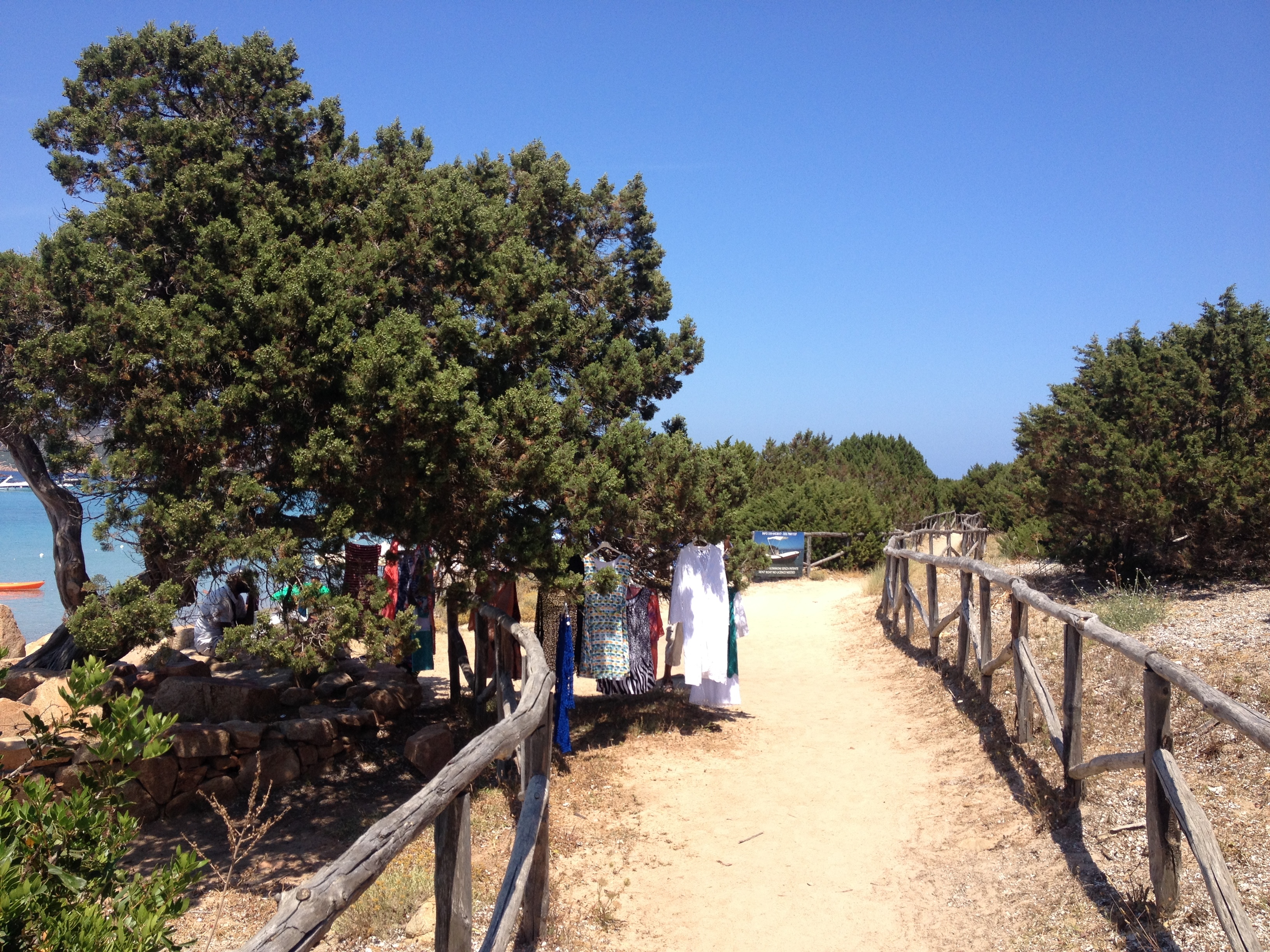 รูปถ่าย อิตาลี(Italy) ซาร์ดิเนีย(Sardinia) แหลมกาโปโกดากาวัลโล(Capo Coda Cavallo) 2015-06 14